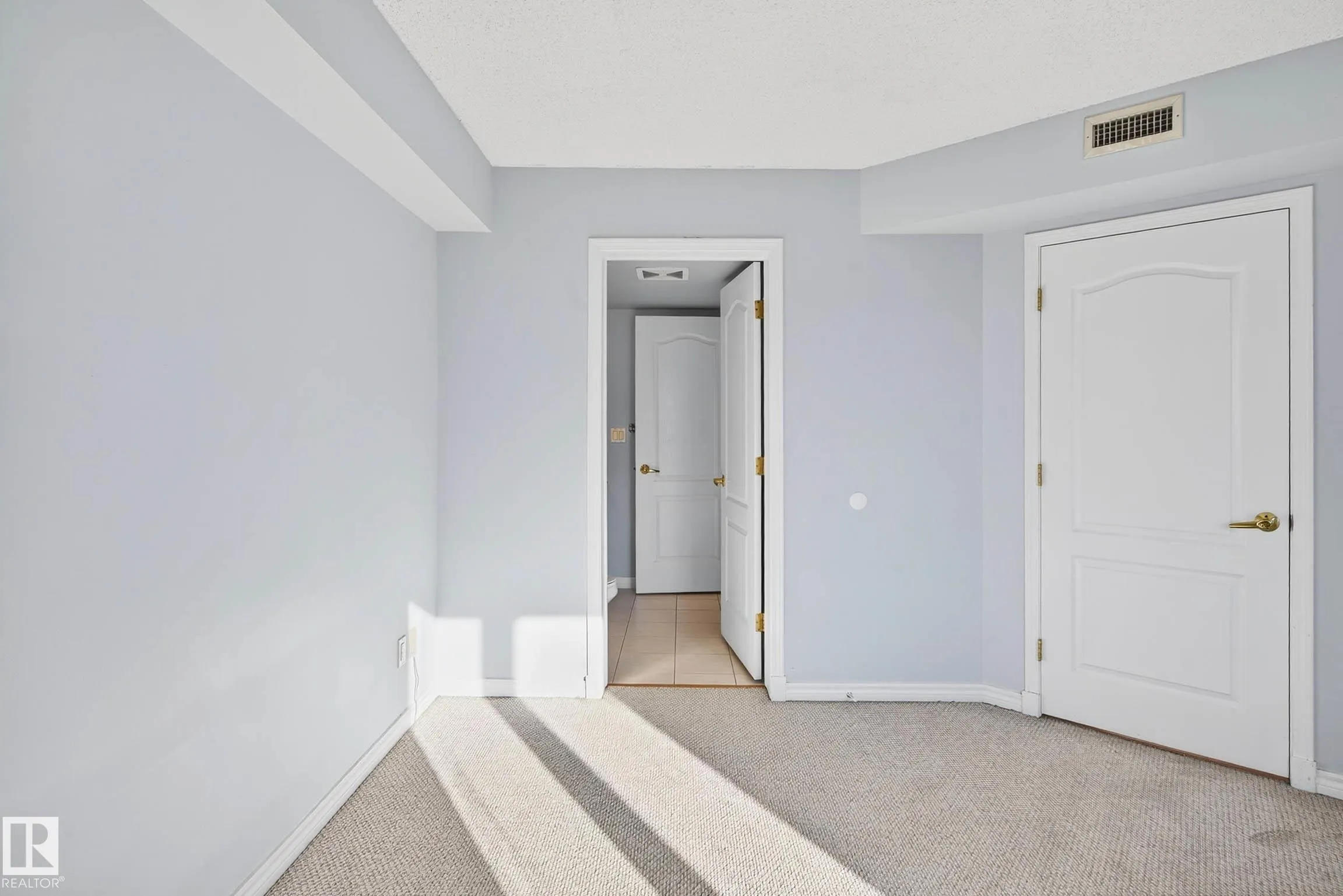 10909 103 Avenue