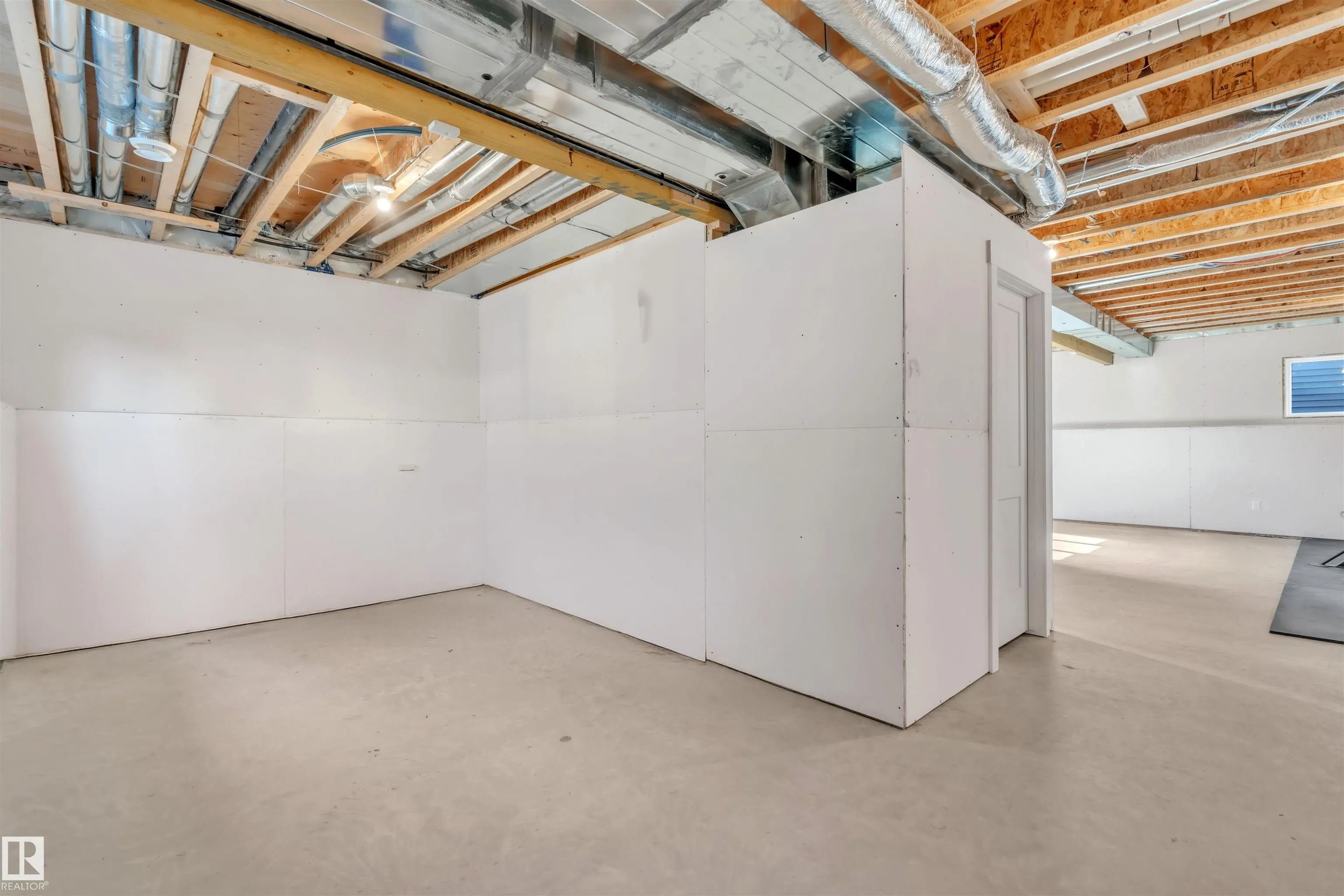 1406 18 Avenue