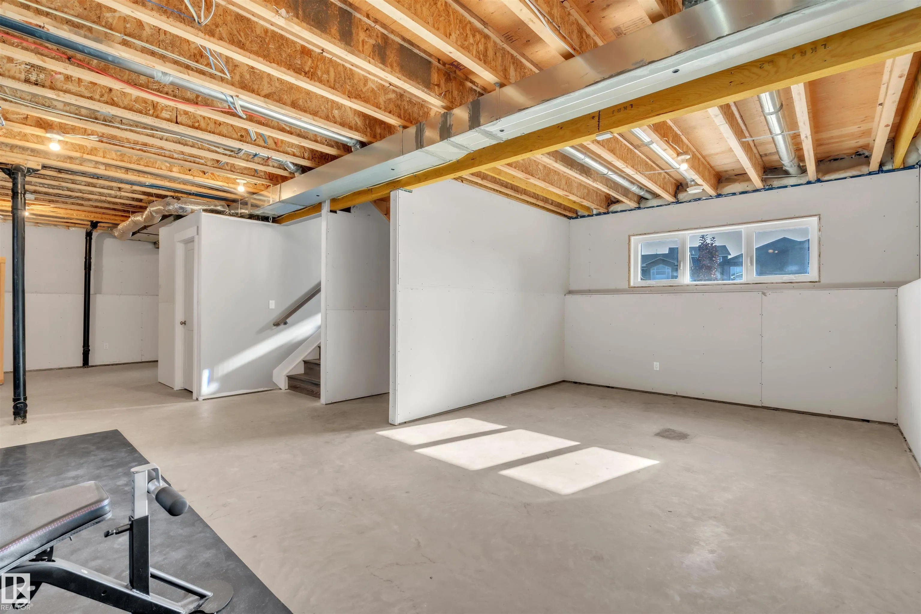 1406 18 Avenue