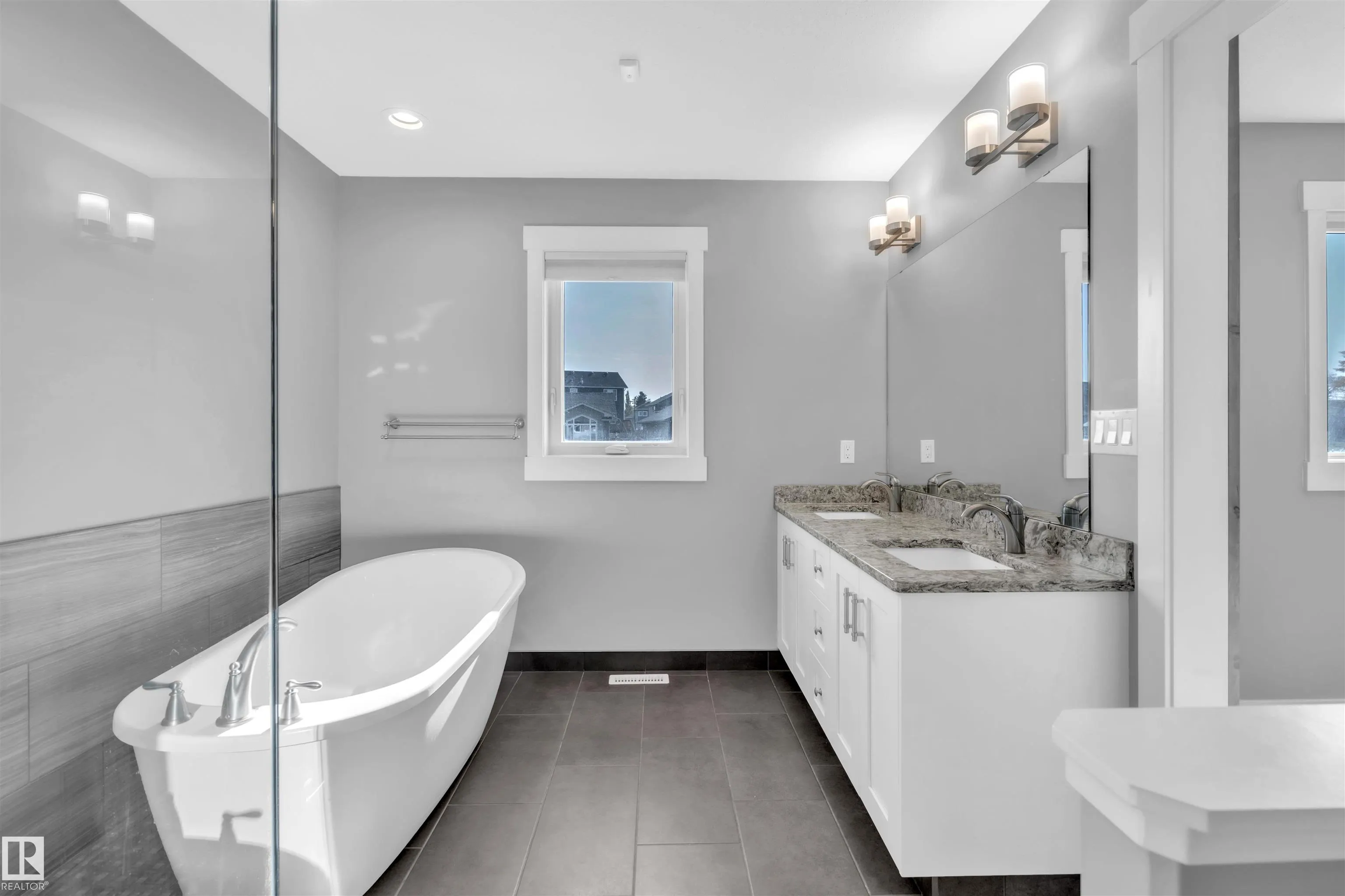 1406 18 Avenue