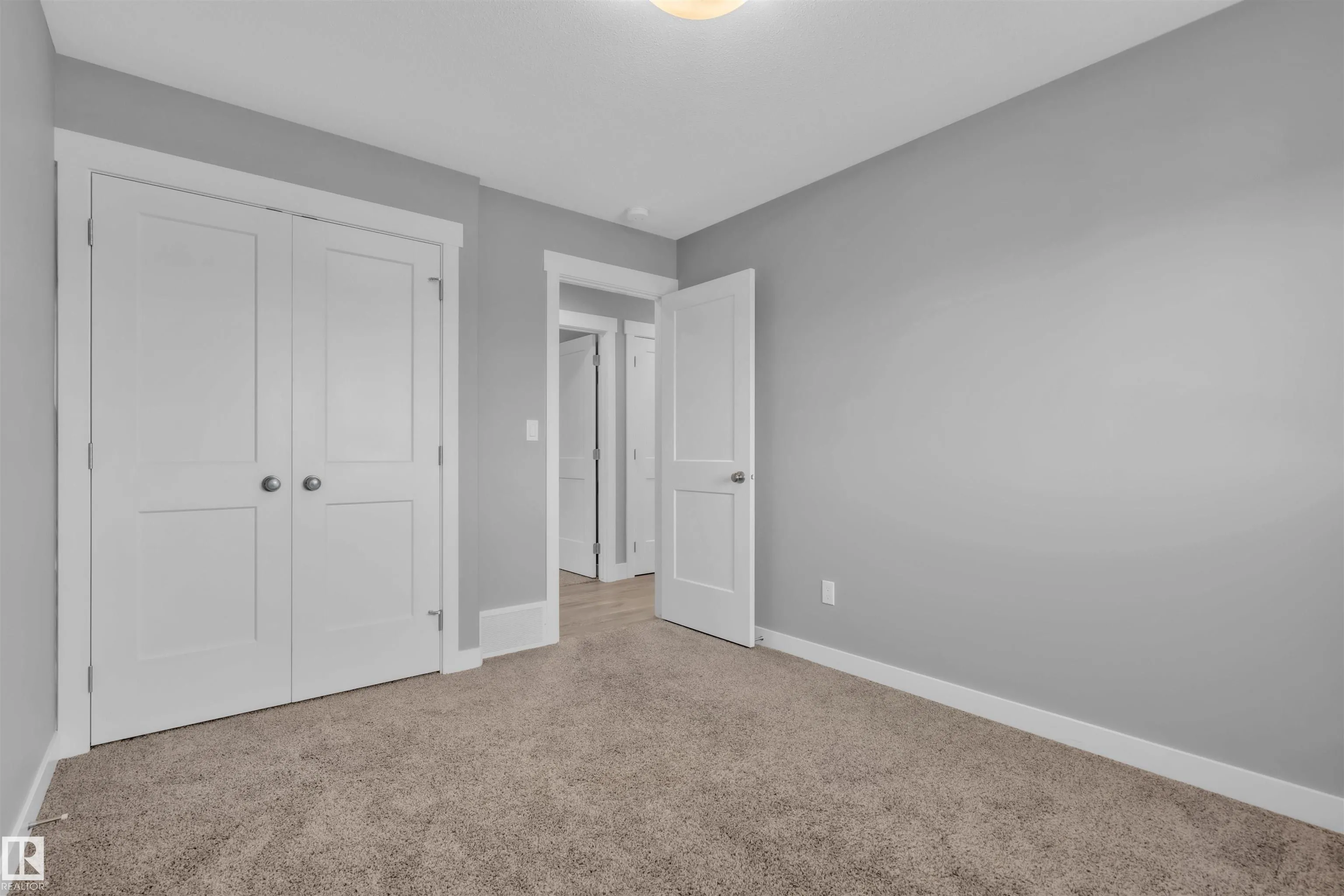 1406 18 Avenue
