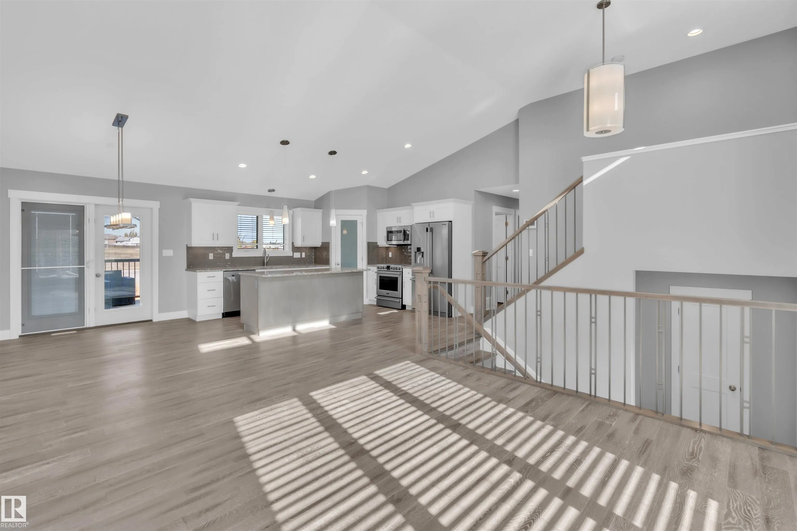 1406 18 Avenue
