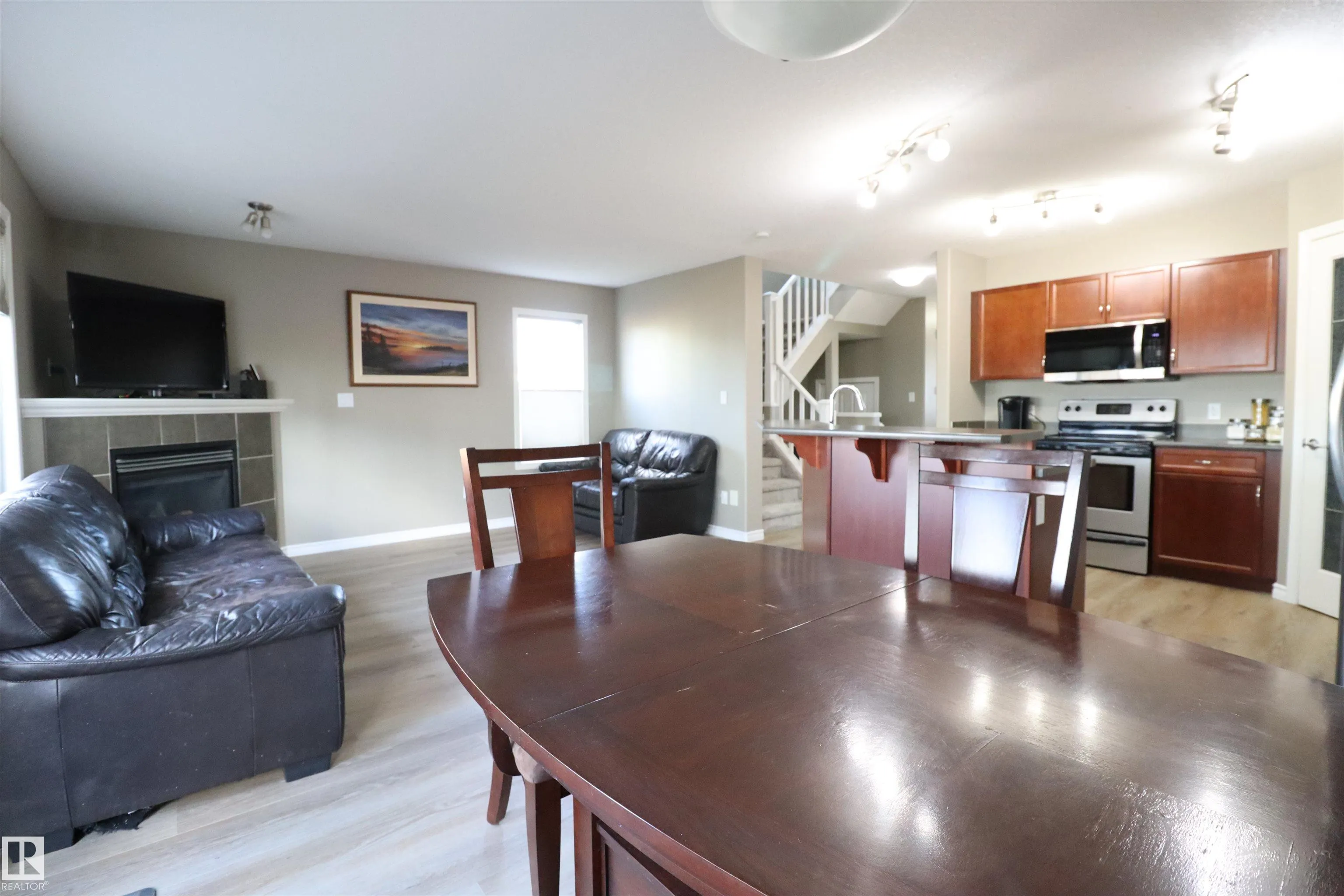 106 Graywood Mews