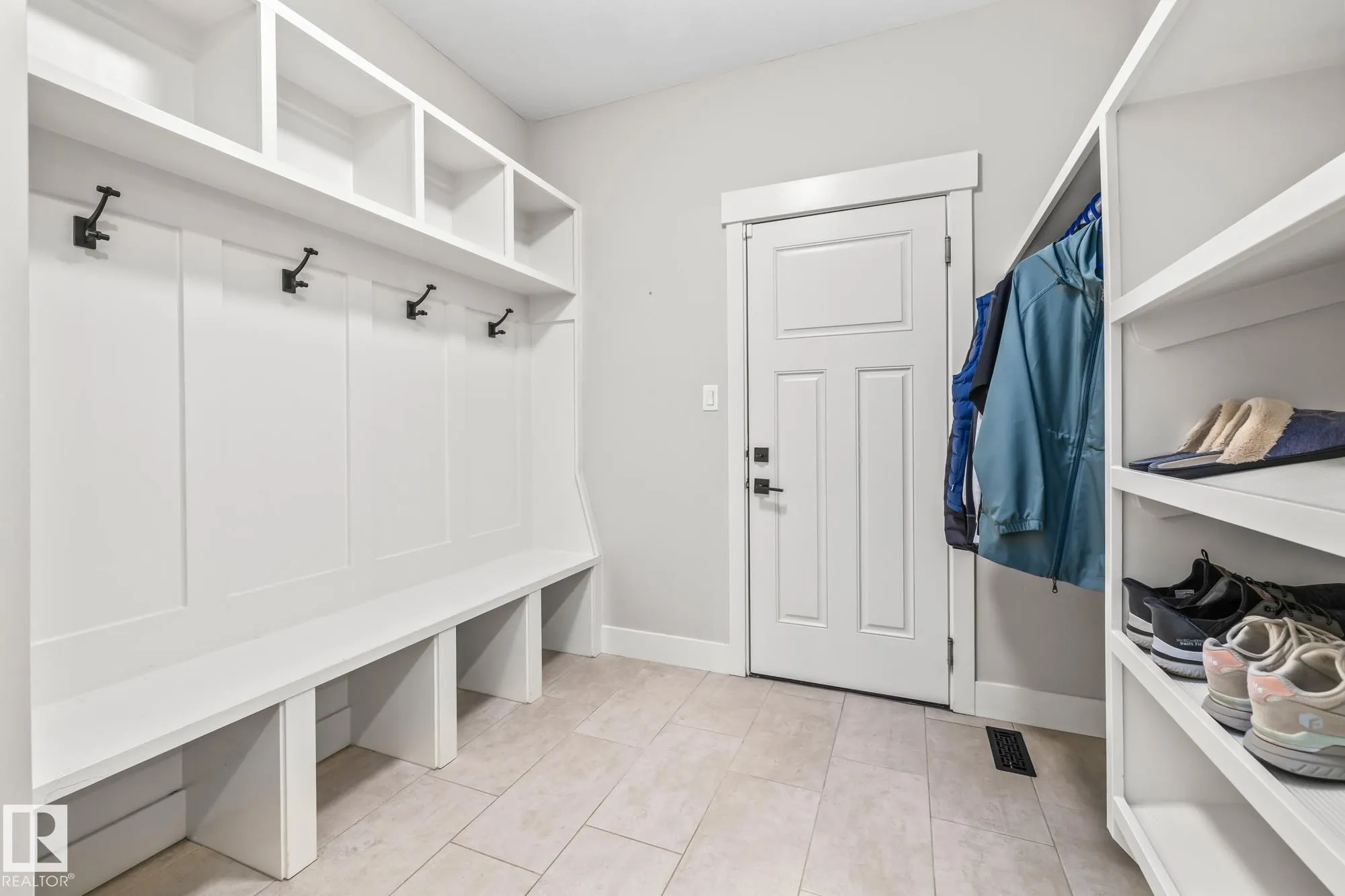 1759 TANAGER Close