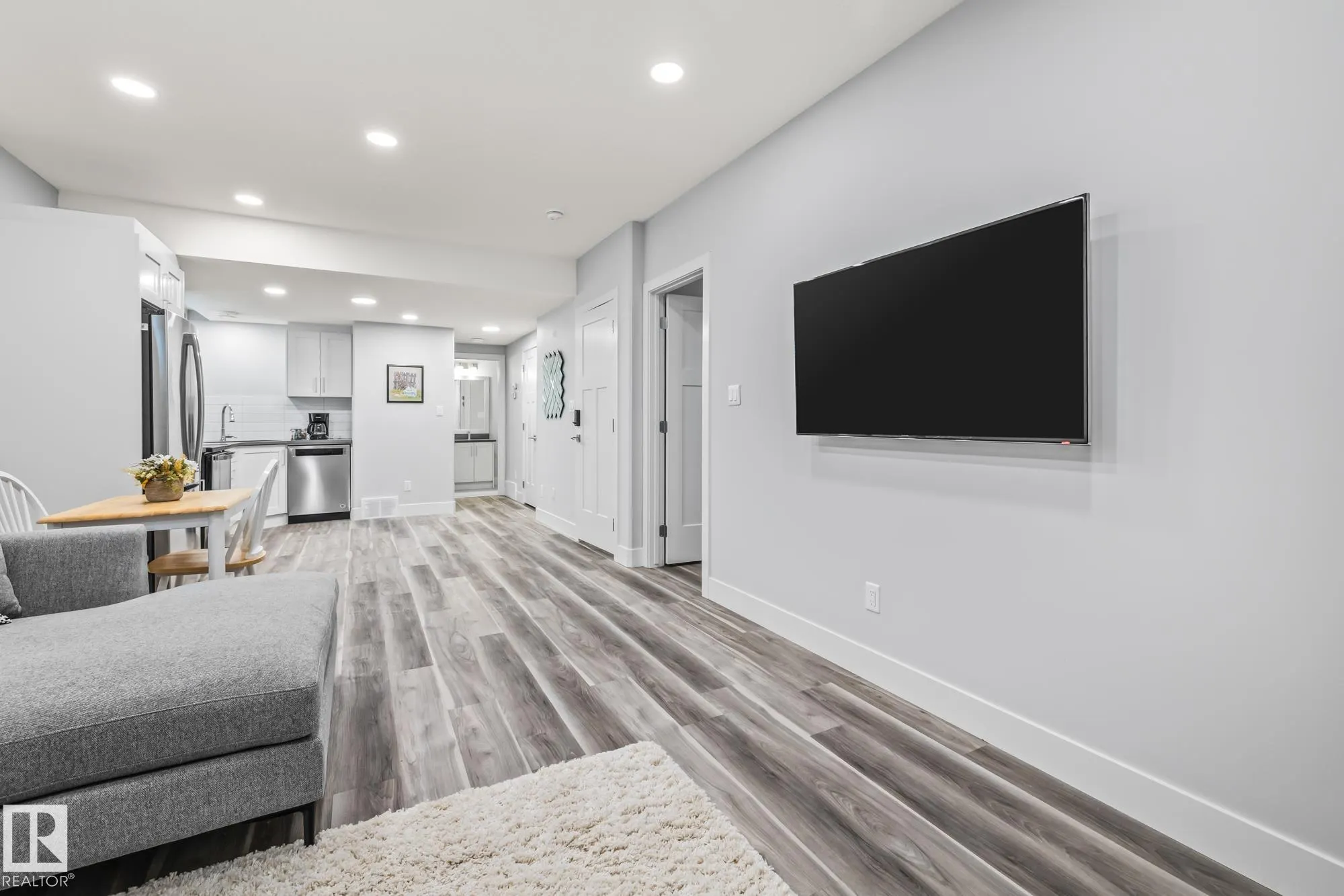 1759 TANAGER Close