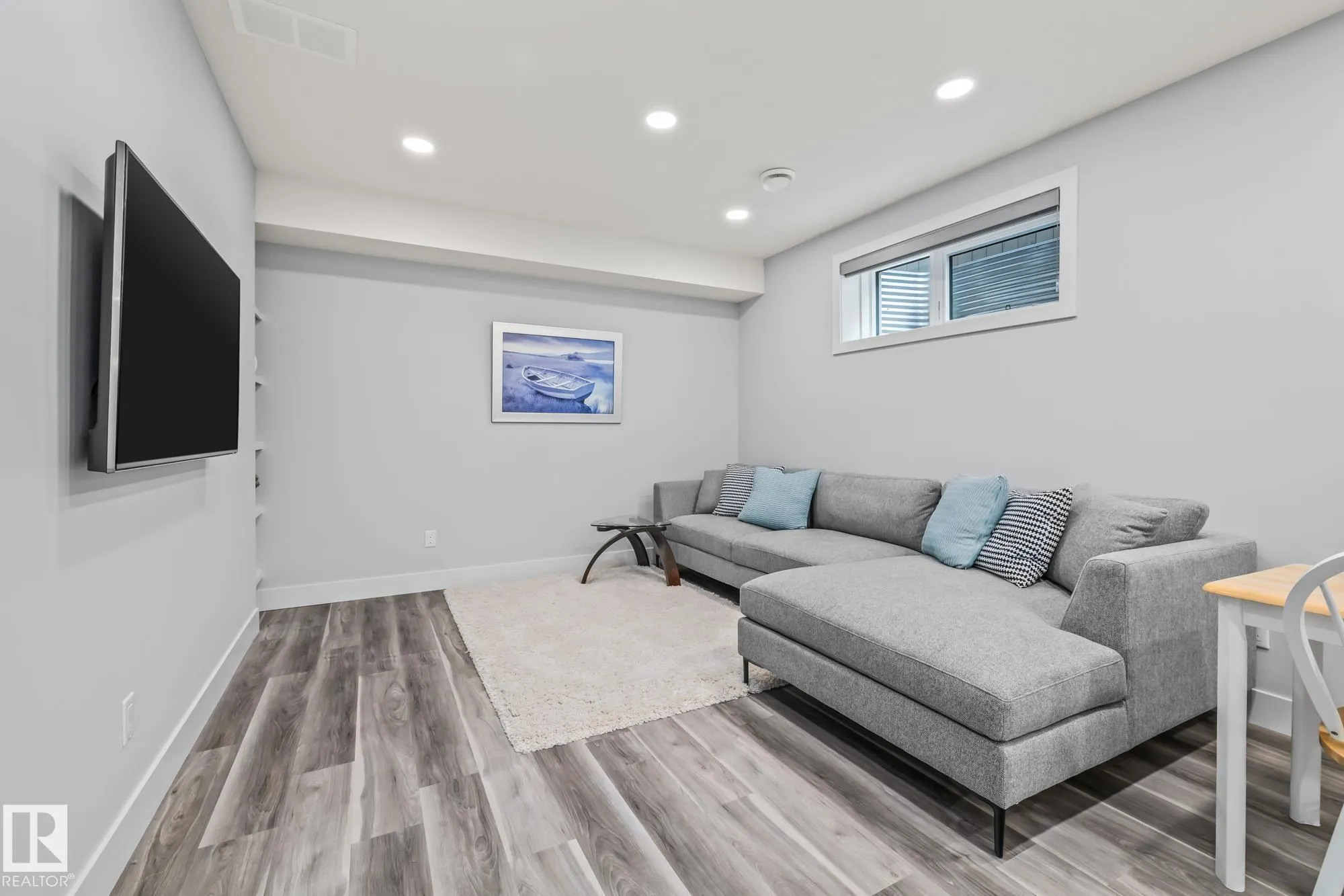 1759 TANAGER Close