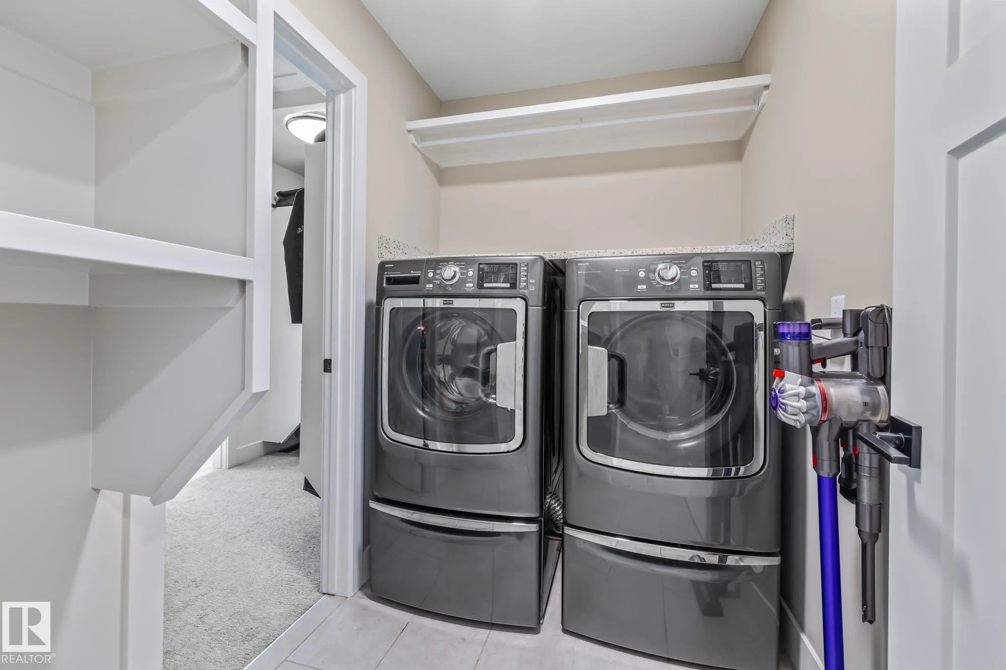 1759 TANAGER Close
