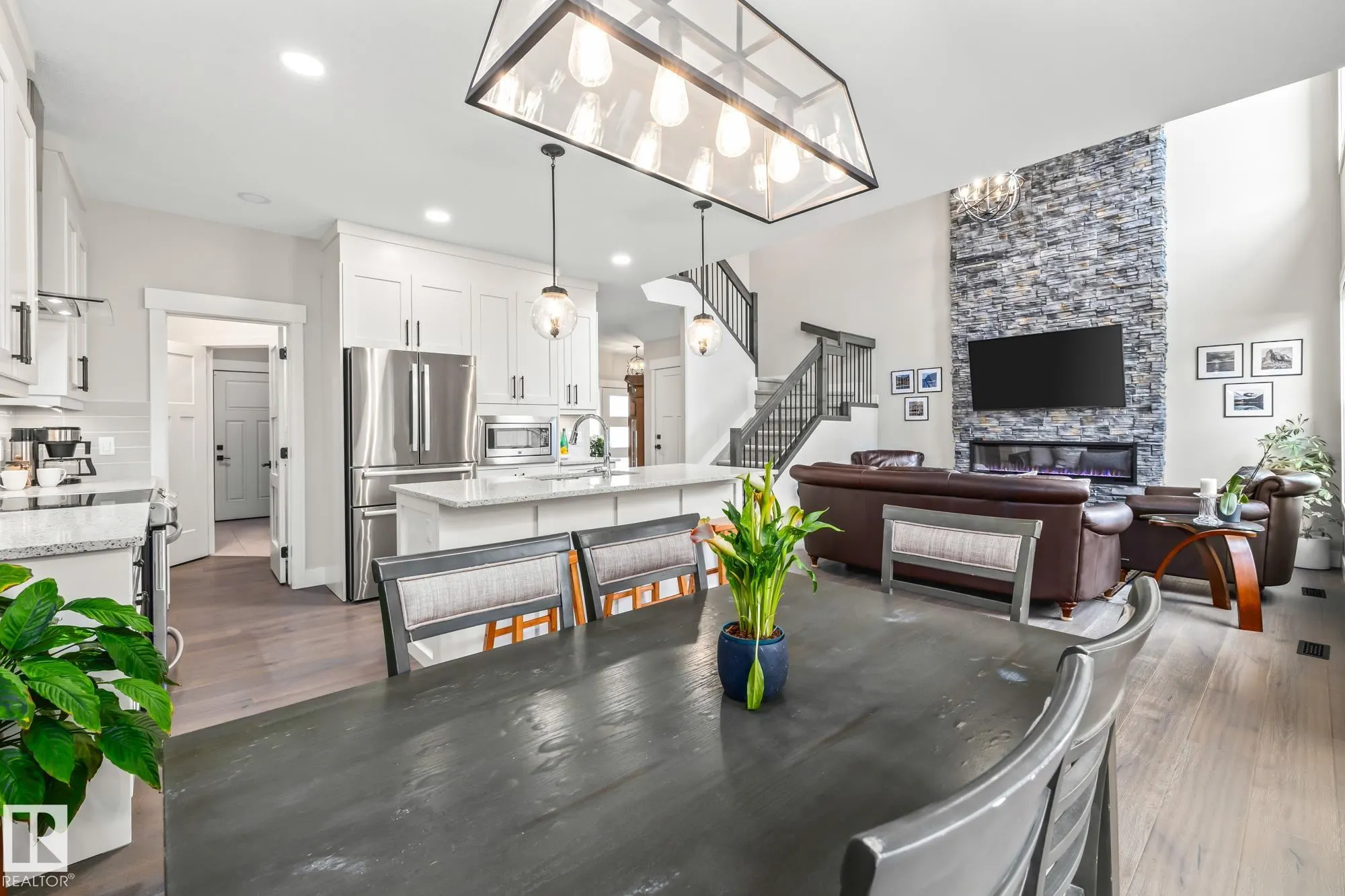 1759 TANAGER Close