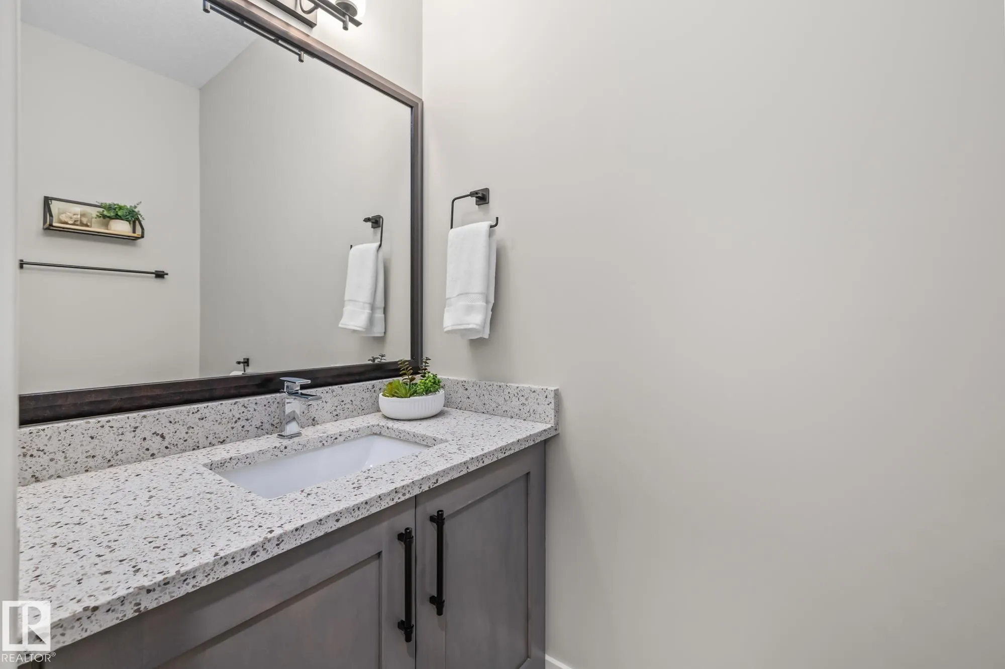 1759 TANAGER Close
