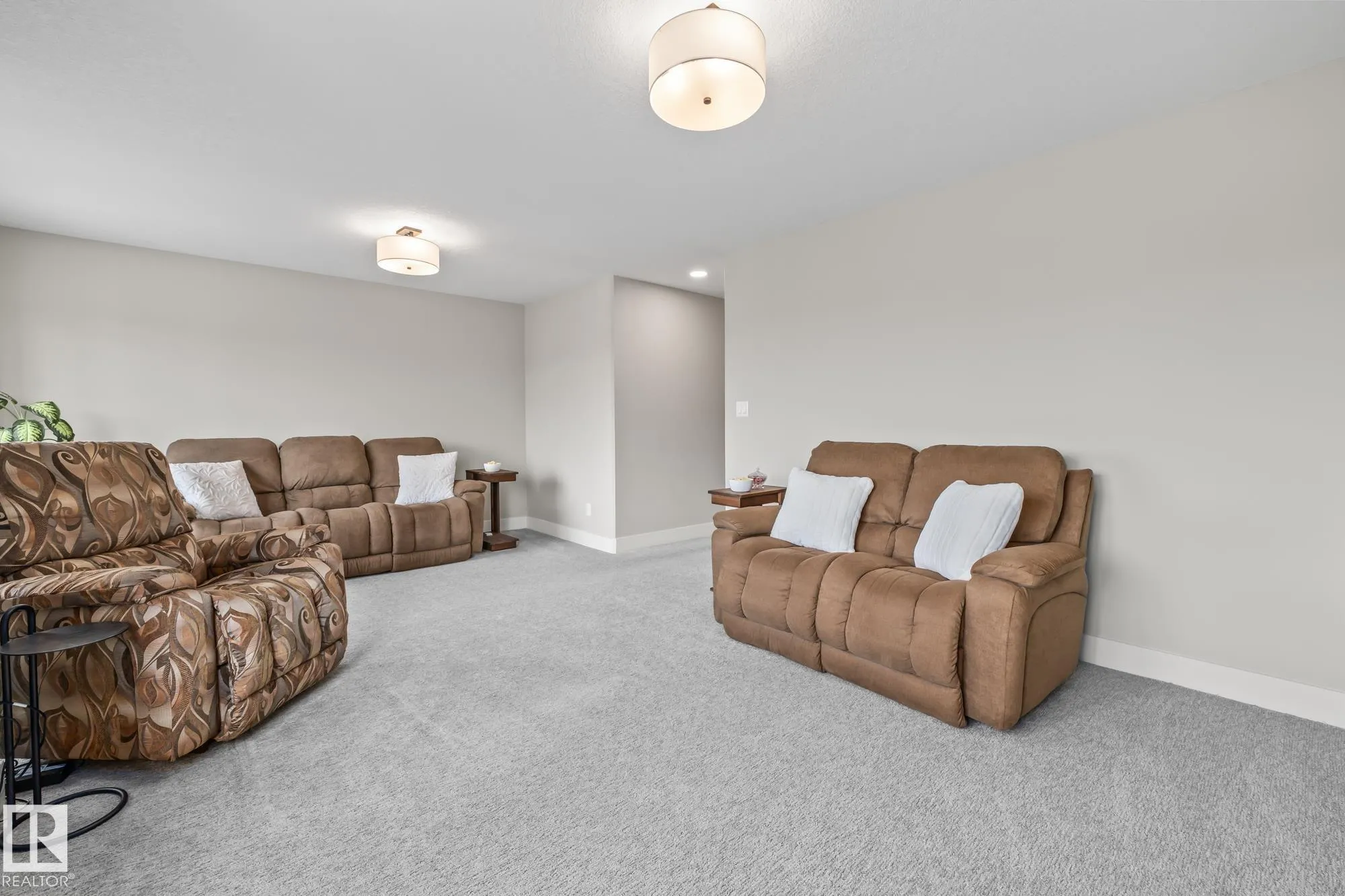 1759 TANAGER Close