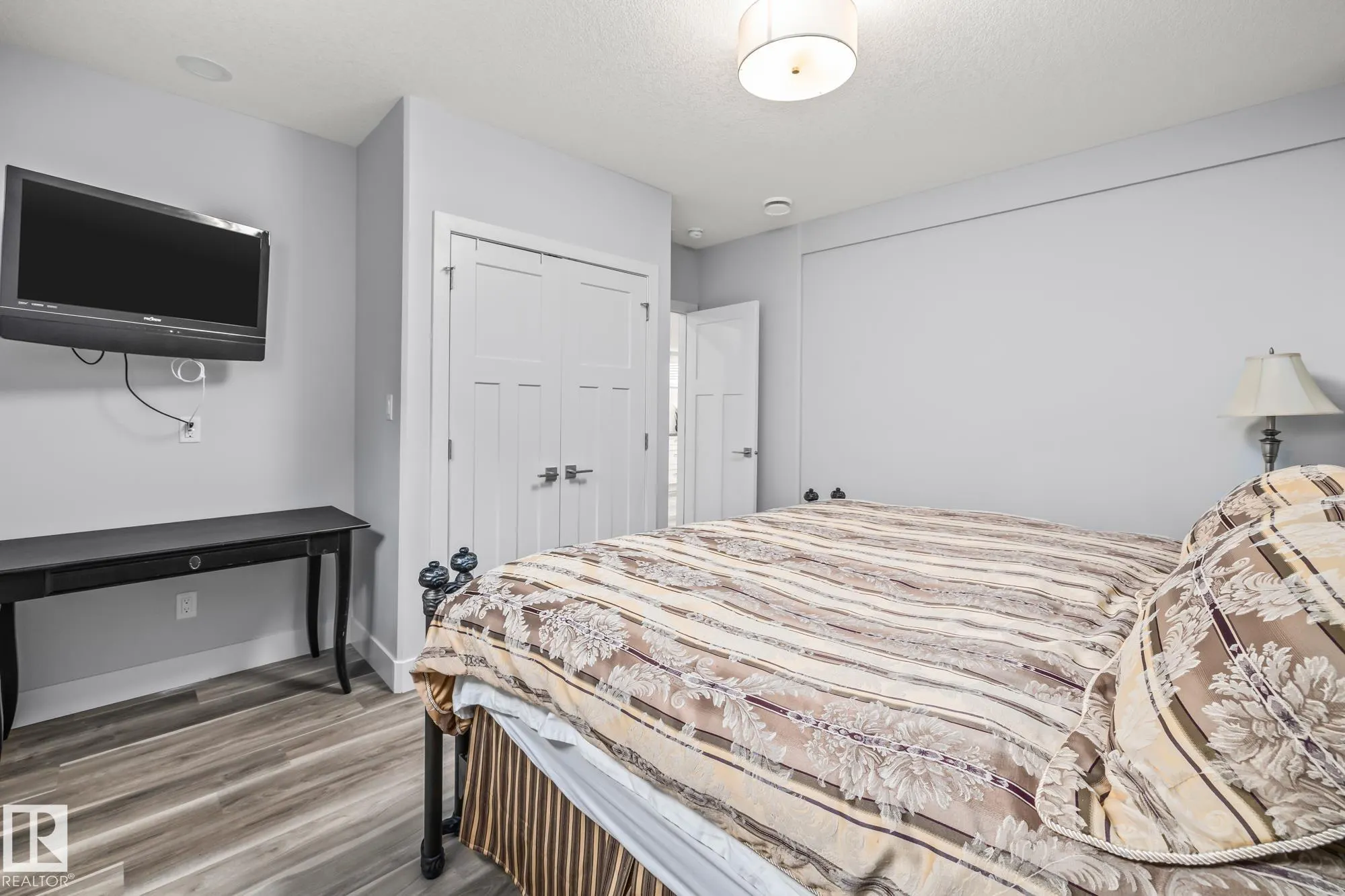1759 TANAGER Close