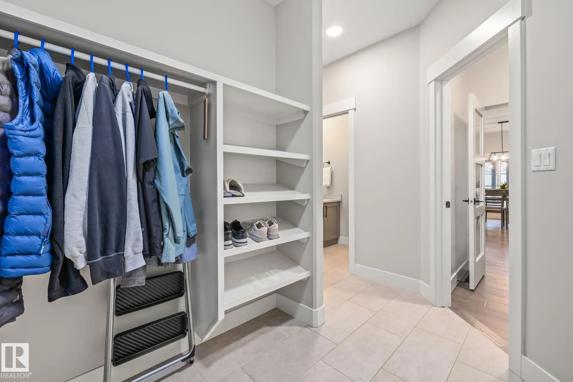 1759 TANAGER Close