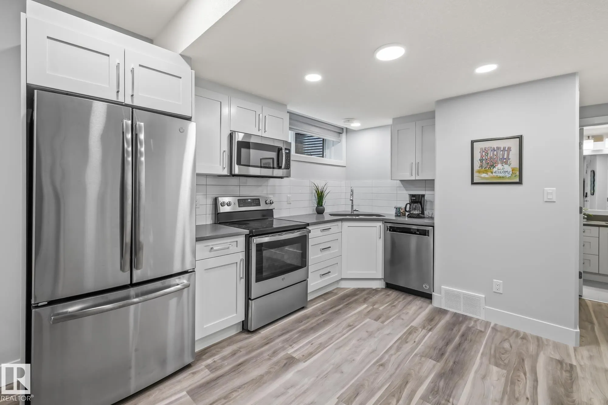 1759 TANAGER Close