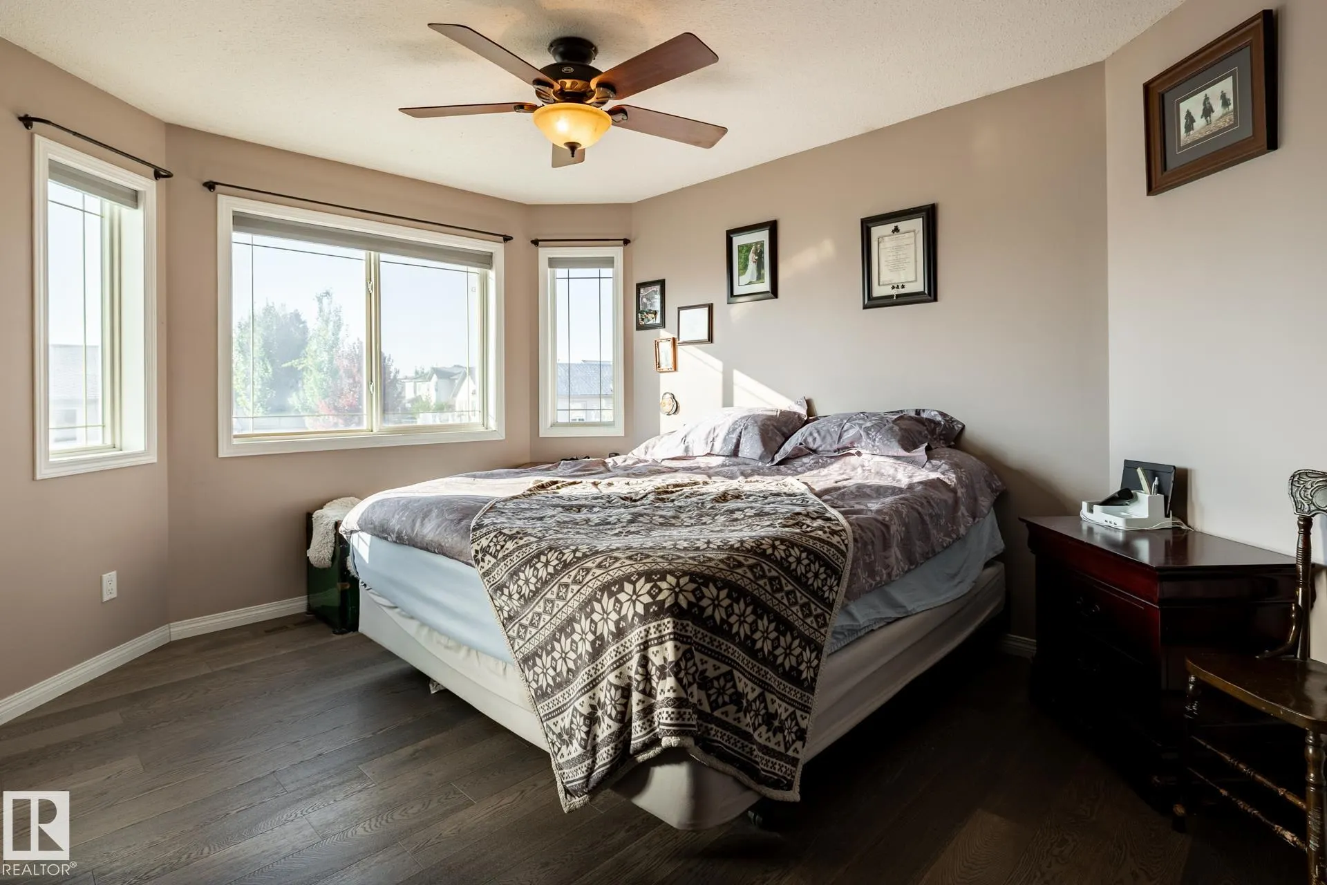 40 DEER PARK Boulevard