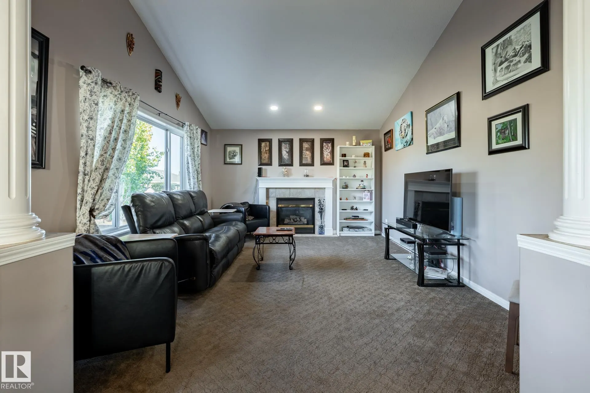 40 DEER PARK Boulevard