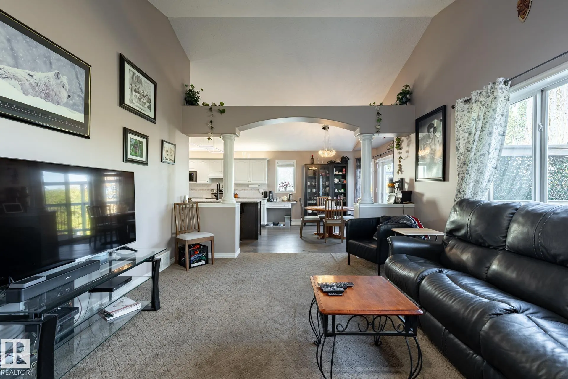 40 DEER PARK Boulevard