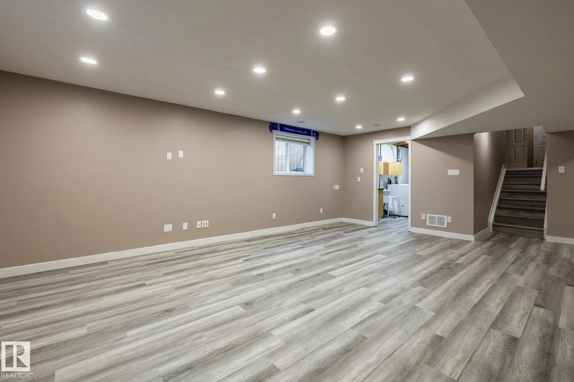 40 DEER PARK Boulevard