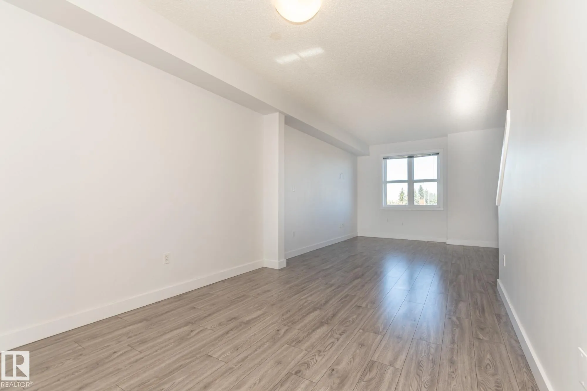655 WATT Boulevard