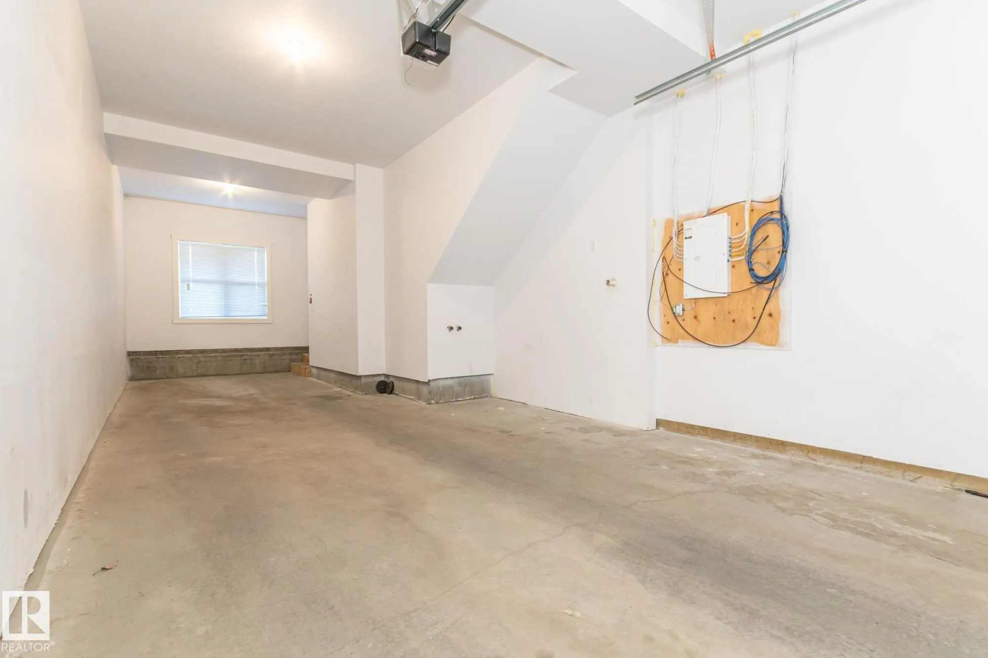 655 WATT Boulevard