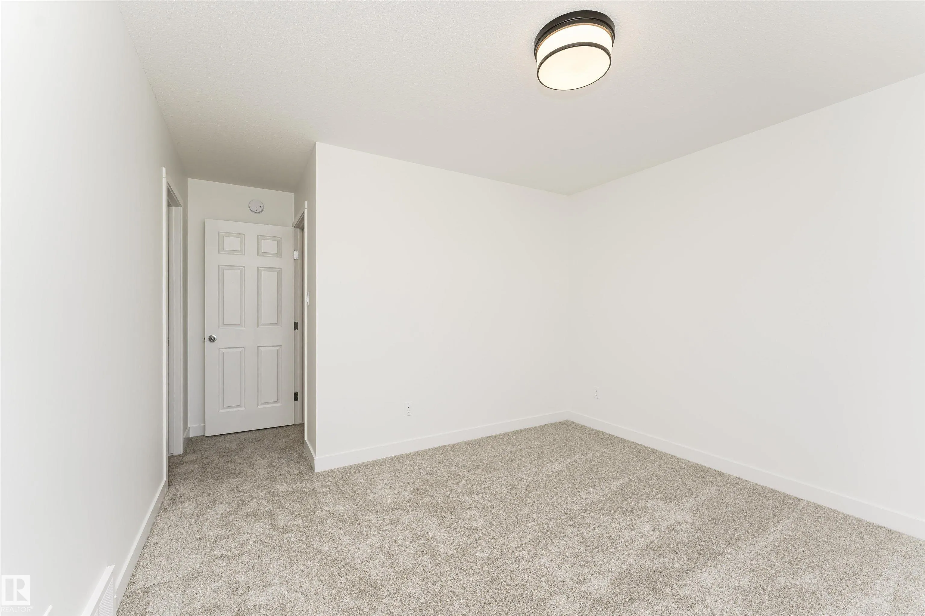 5134 KINNEY Way