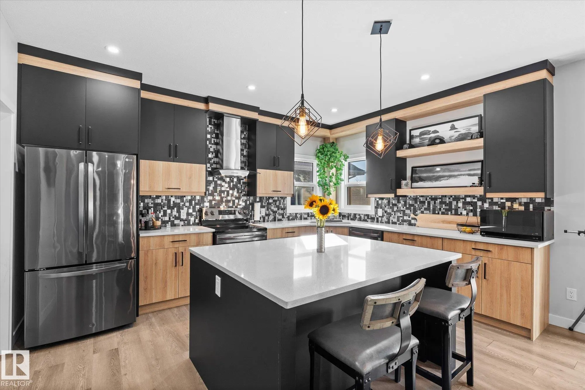 93 LILAC Bay