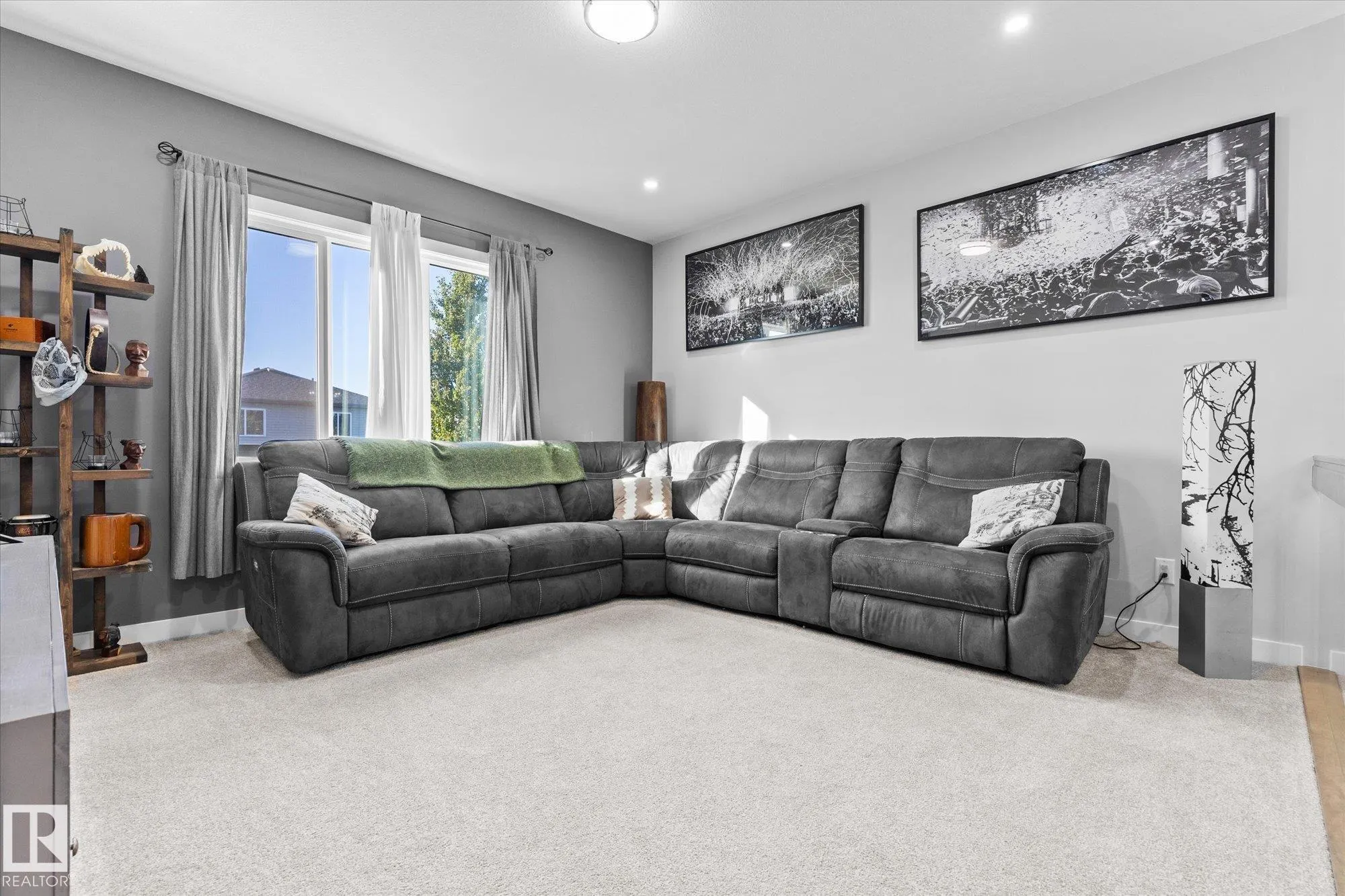 93 LILAC Bay
