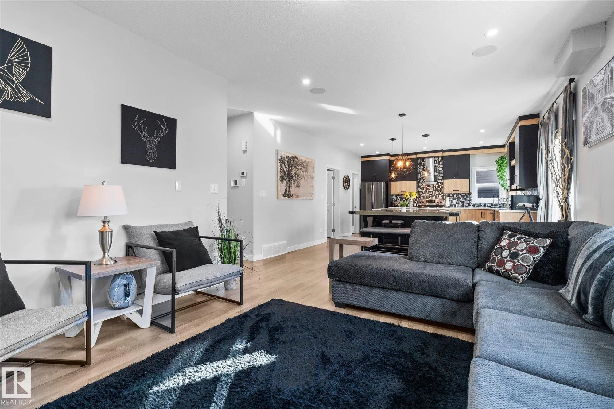 93 LILAC Bay