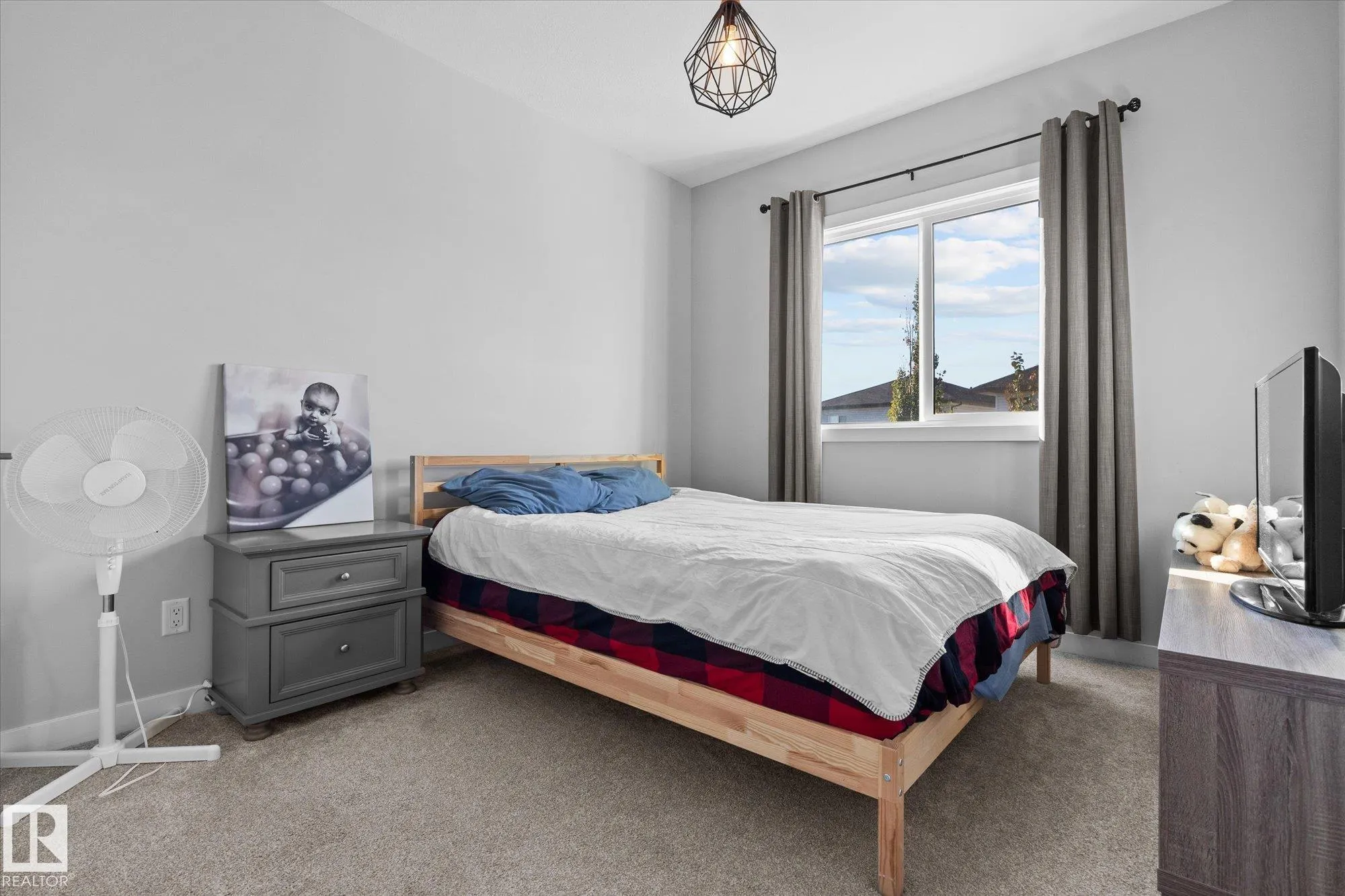 93 LILAC Bay