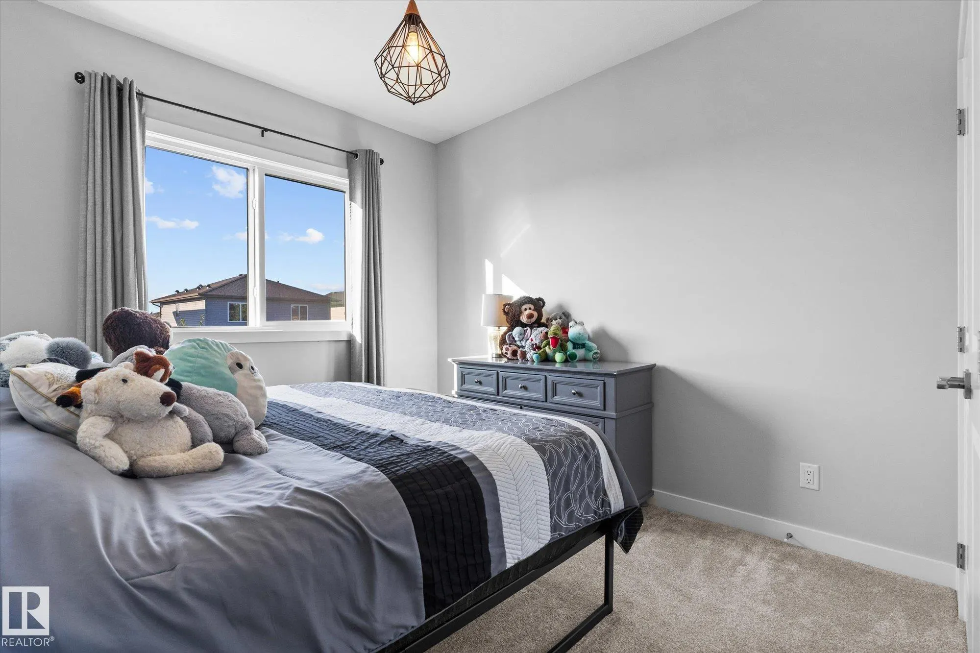 93 LILAC Bay