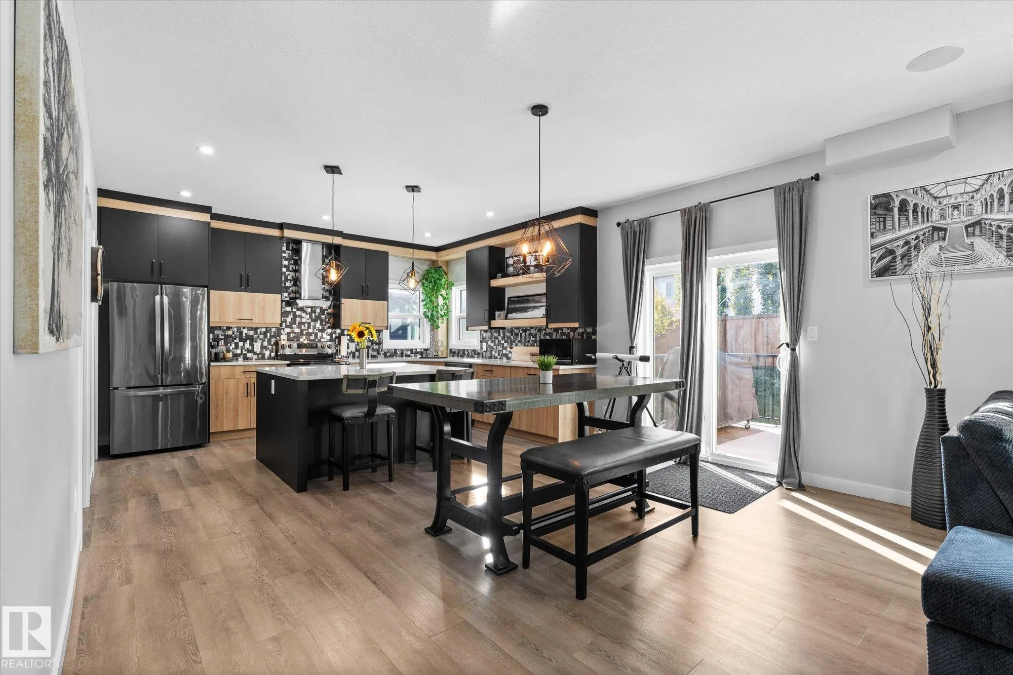 93 LILAC Bay