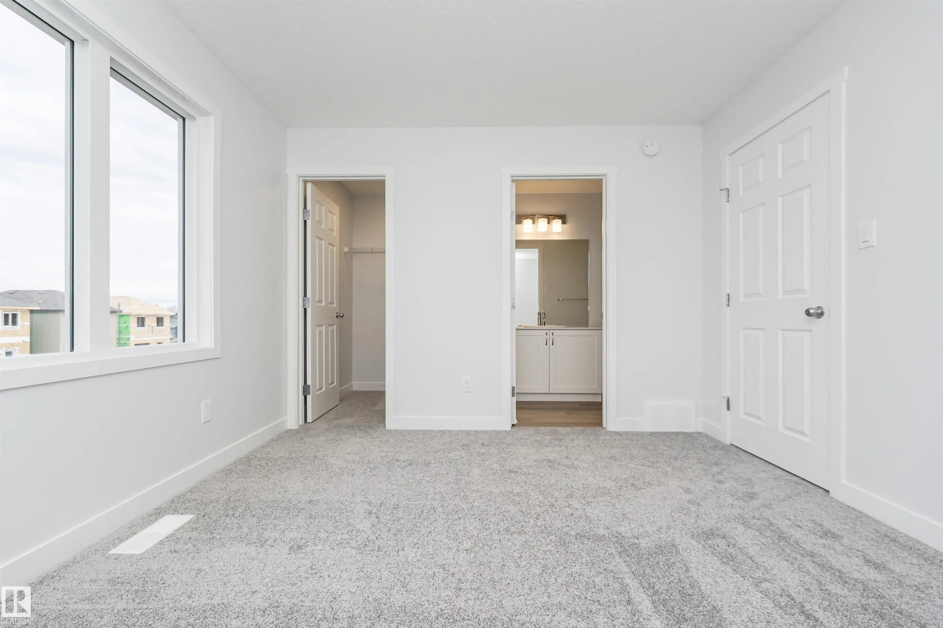 9566 CARSON Bend