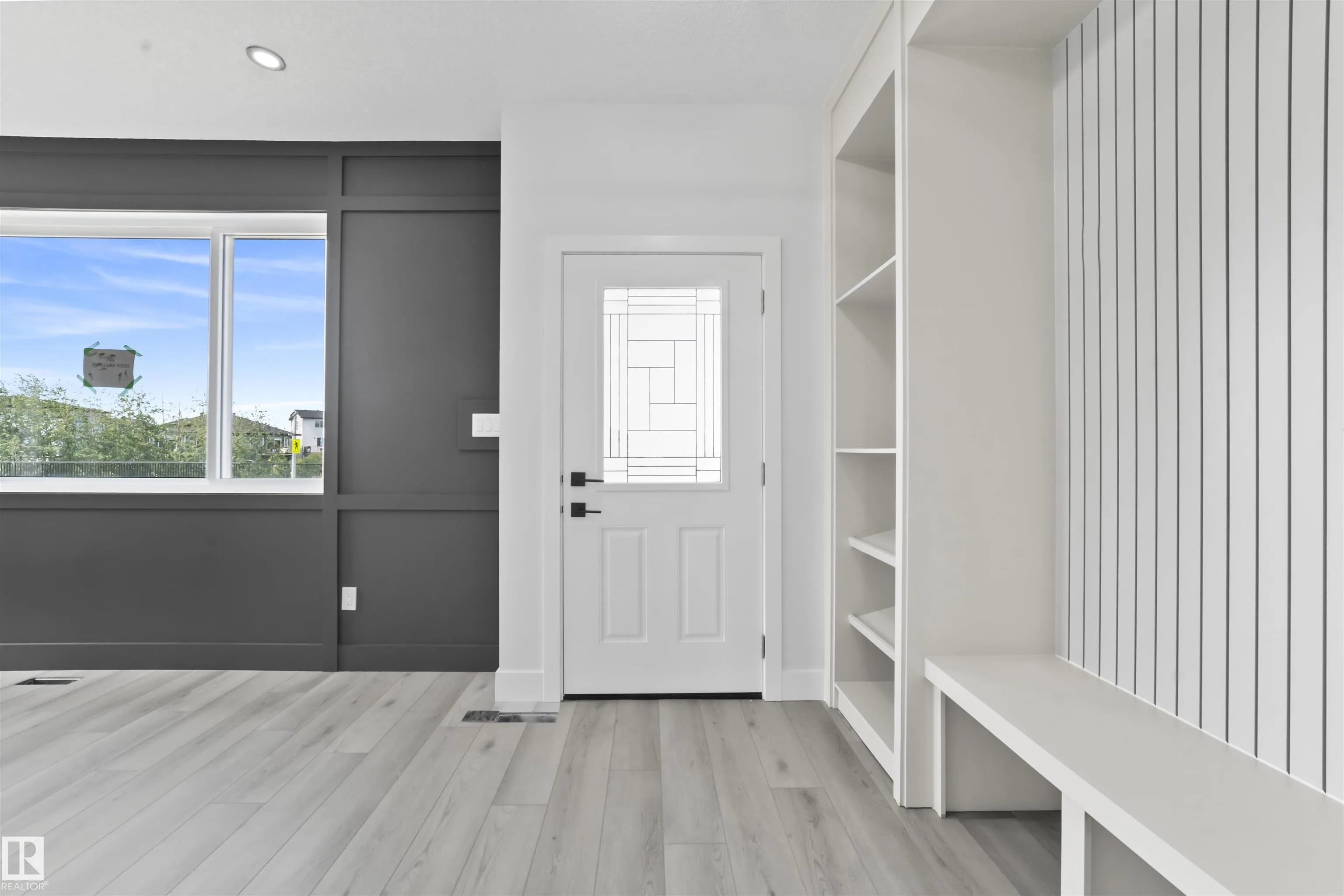 201 DEER Valley Drive