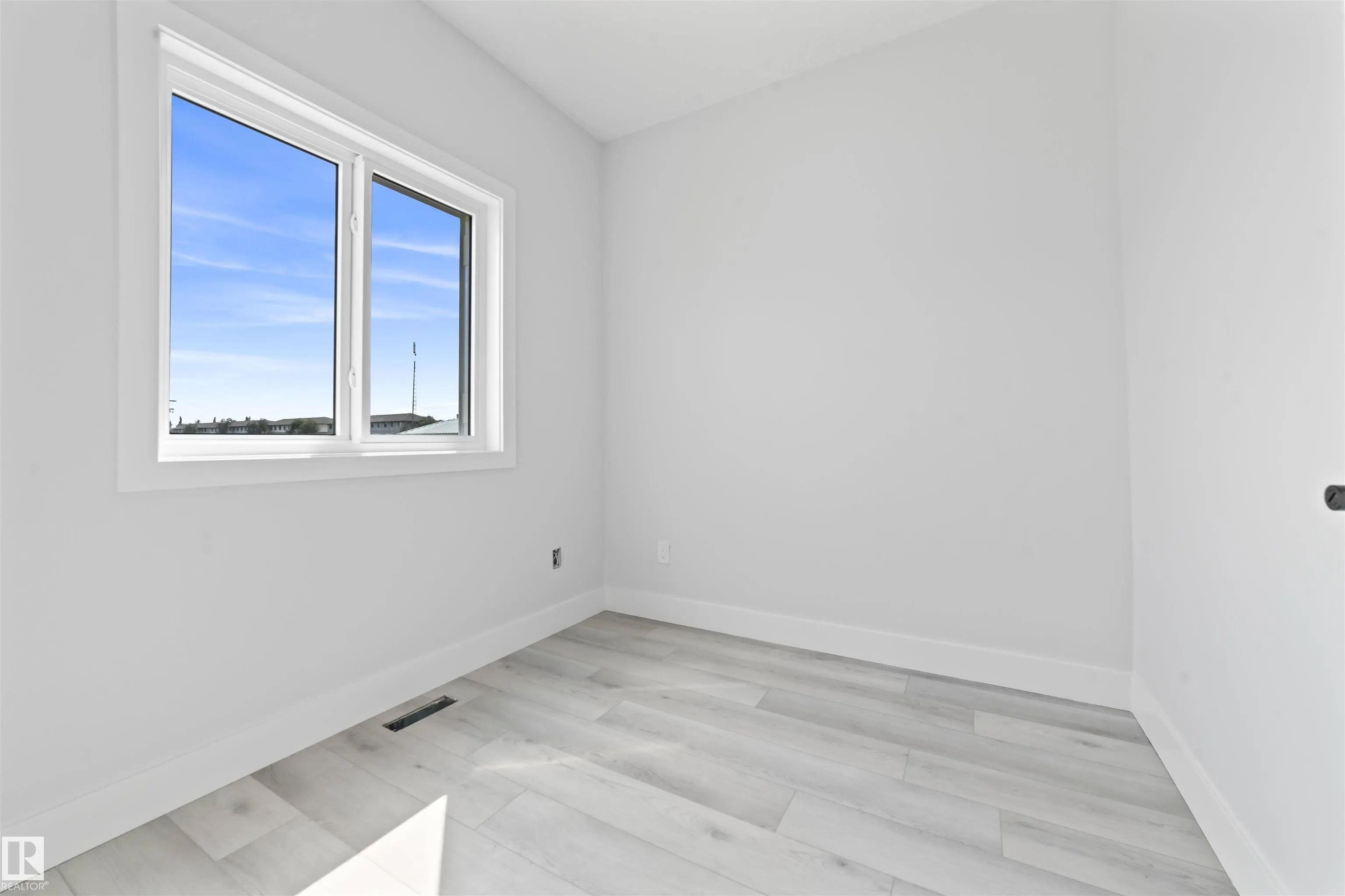 201 DEER Valley Drive