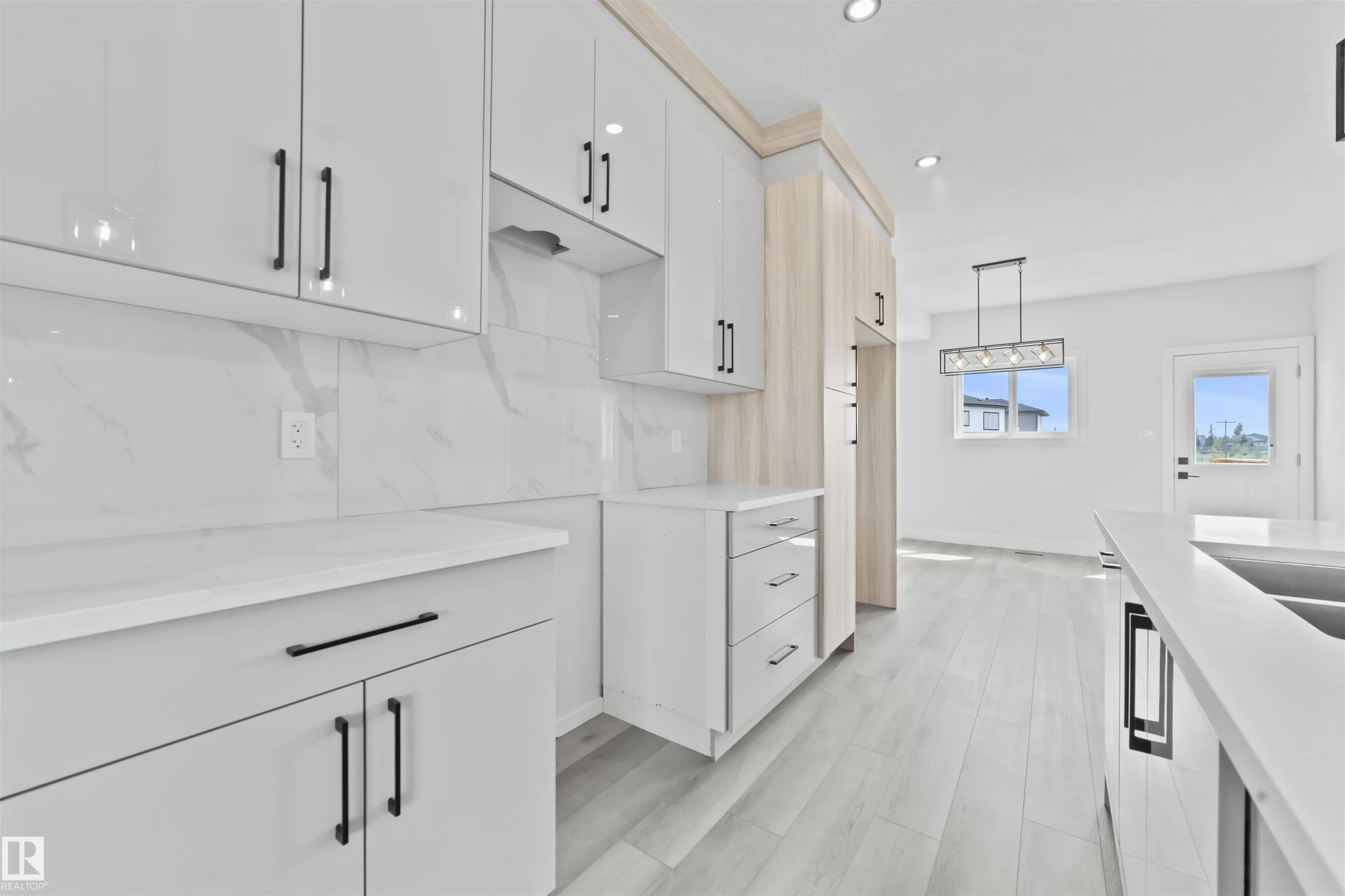 201 DEER Valley Drive