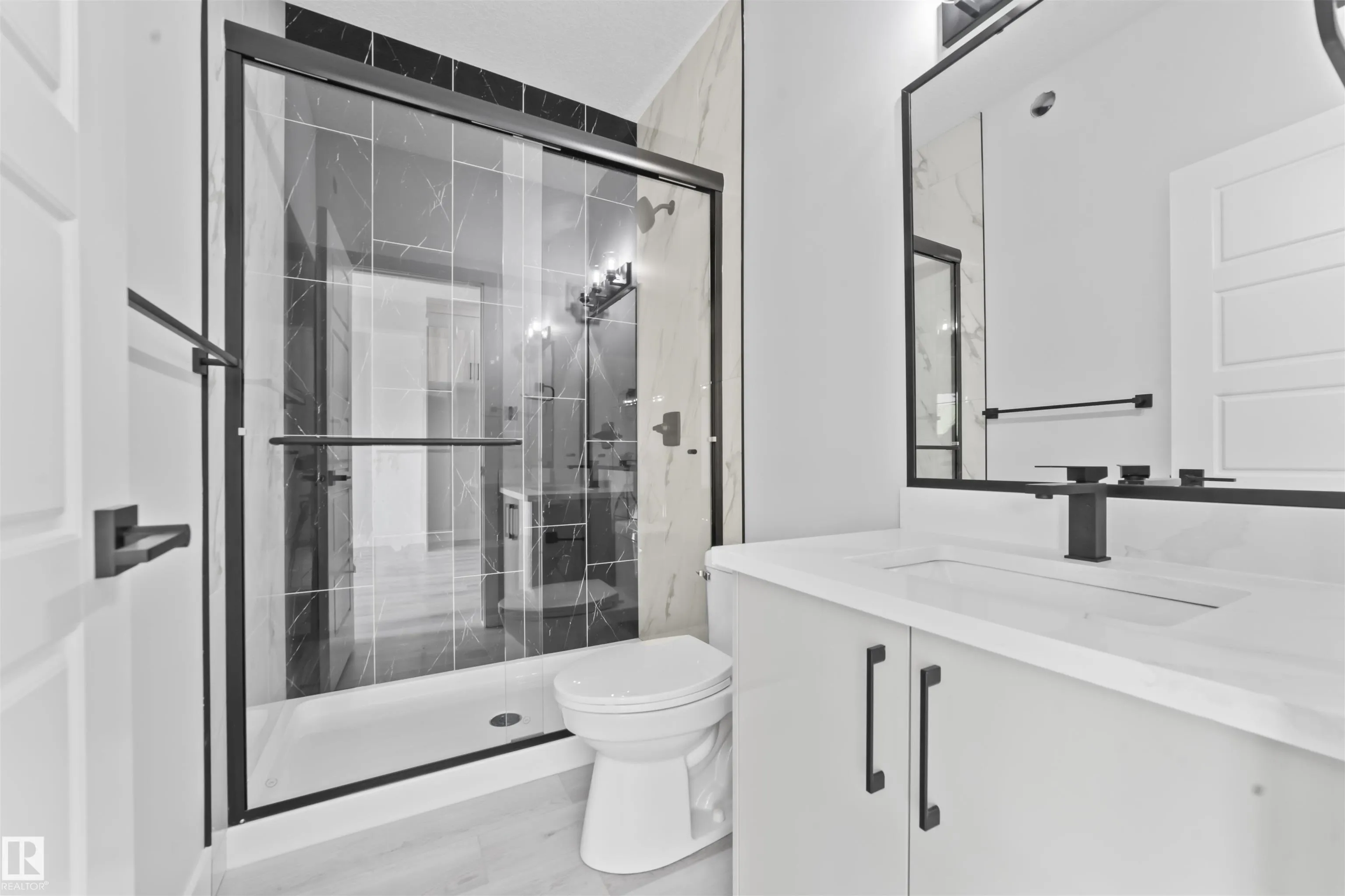 201 DEER Valley Drive