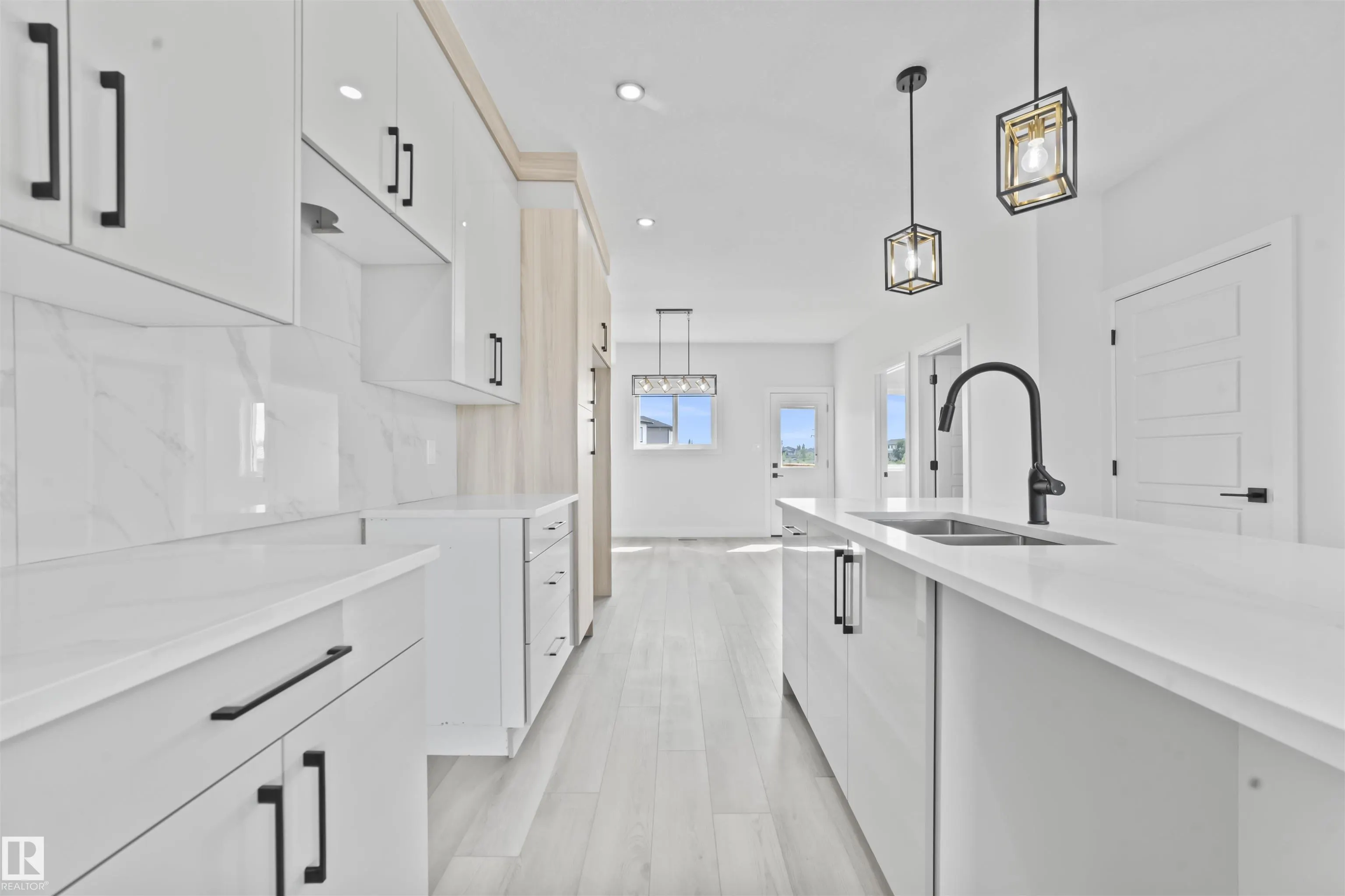 201 DEER Valley Drive