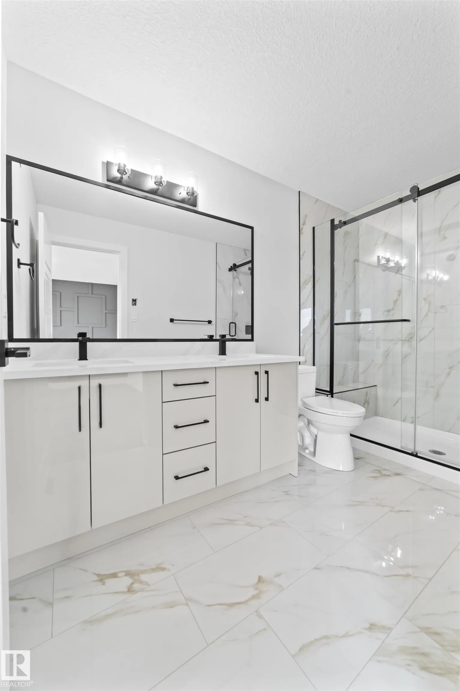 201 DEER Valley Drive