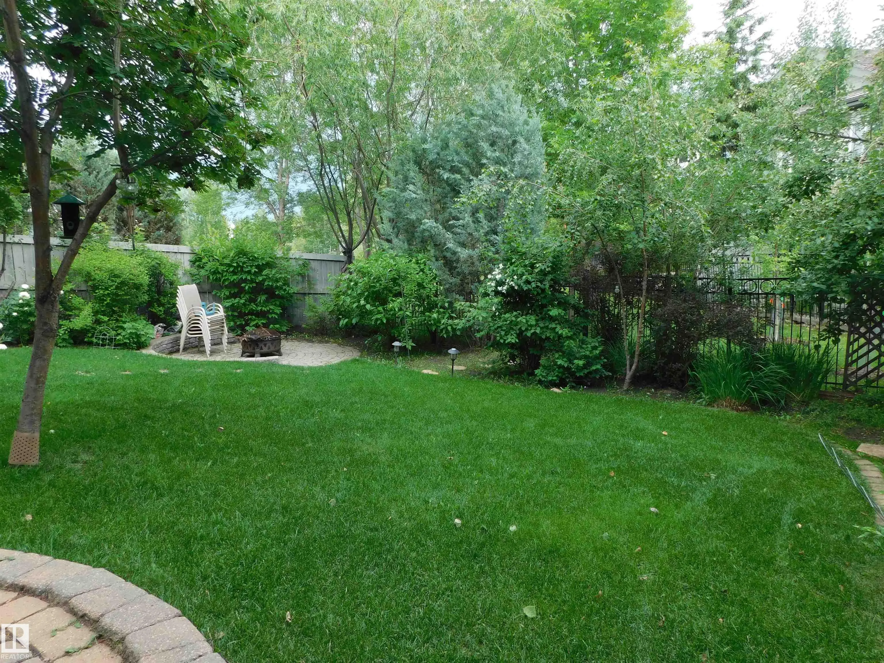 617 DALHOUSIE Crescent