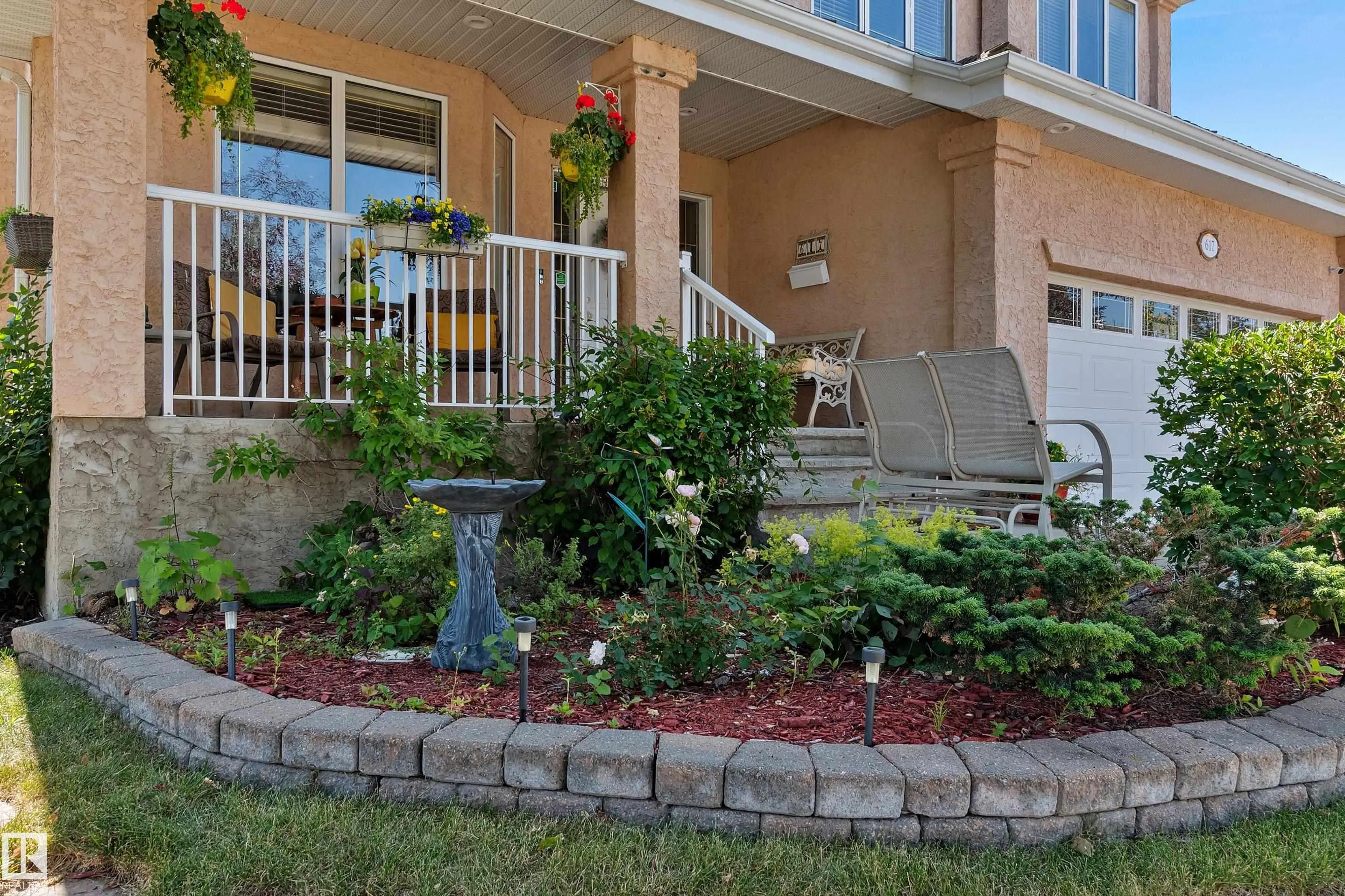 617 DALHOUSIE Crescent