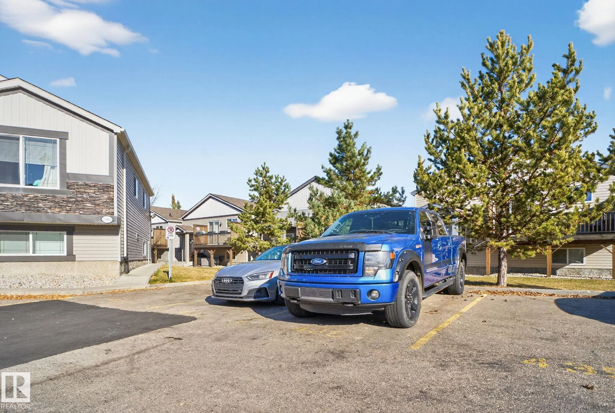 195, 142 Selkirk Place