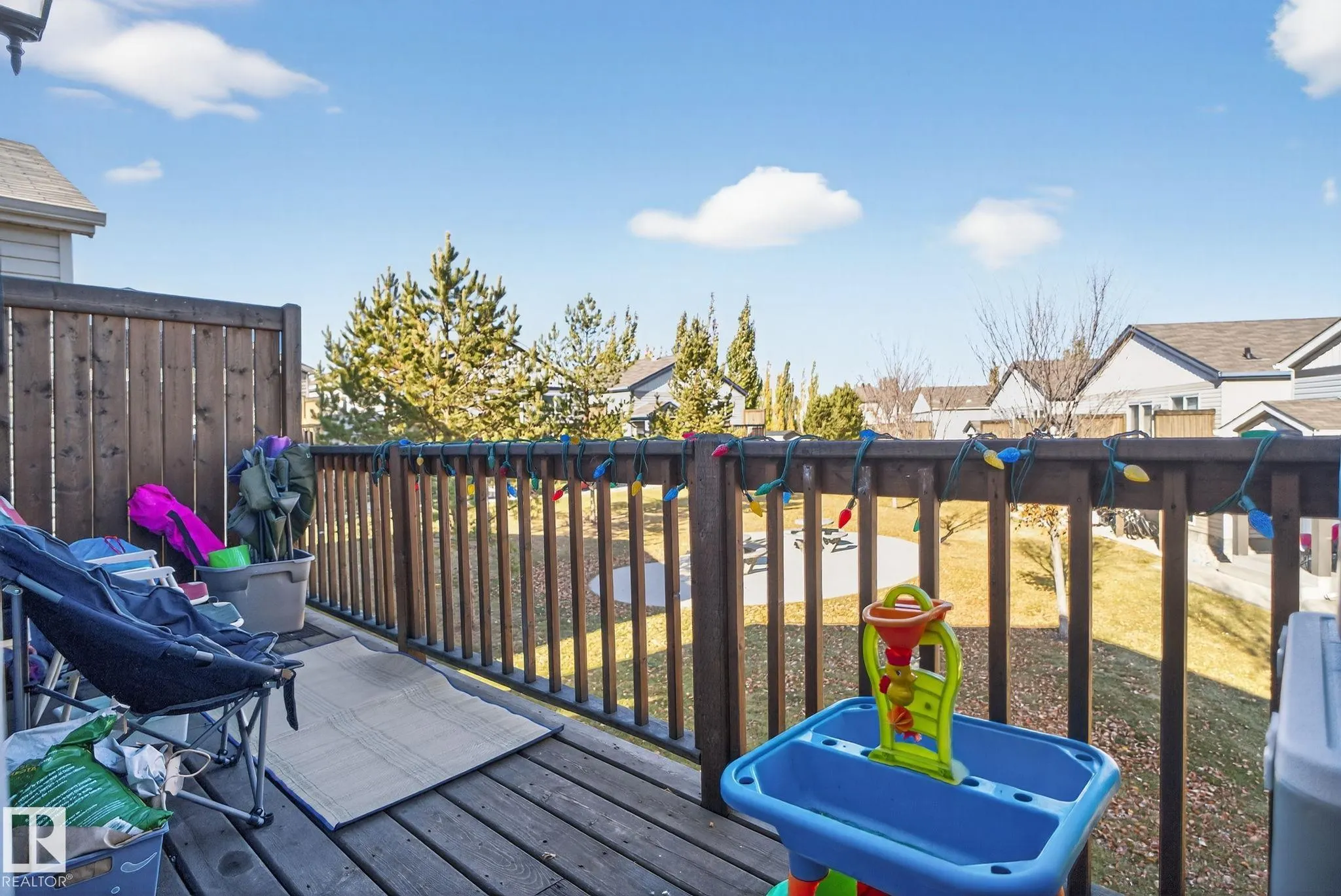 195, 142 Selkirk Place