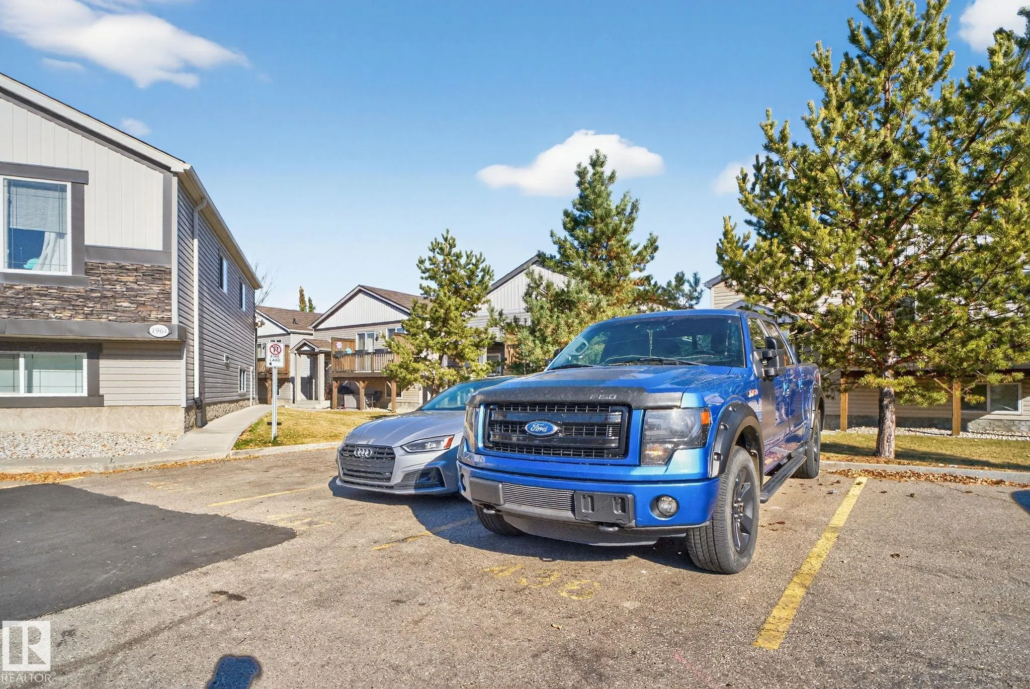 195, 142 Selkirk Place
