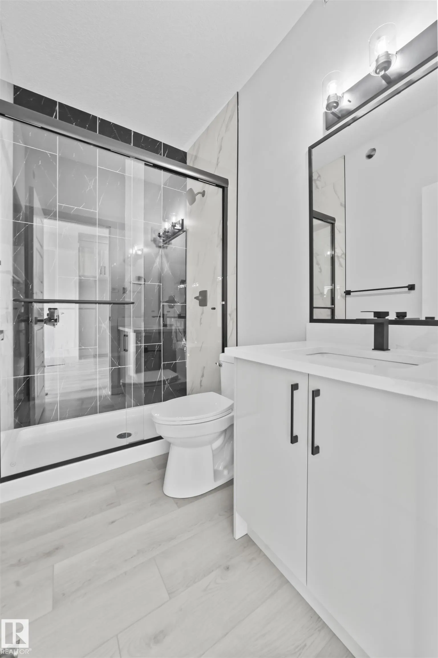 203 DEER Valley Drive