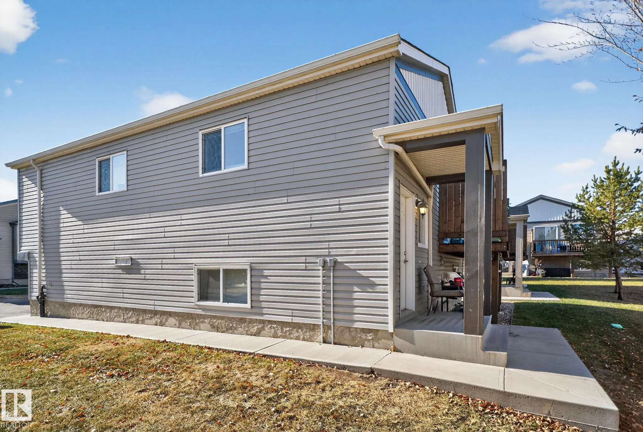 196, 142 Selkirk Place