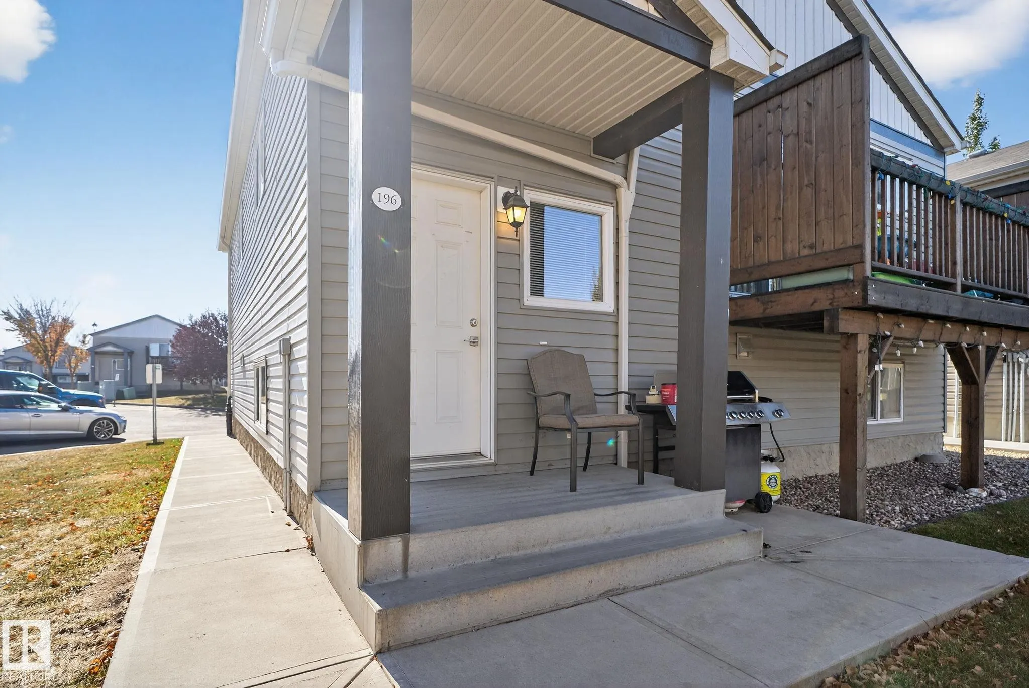 196, 142 Selkirk Place