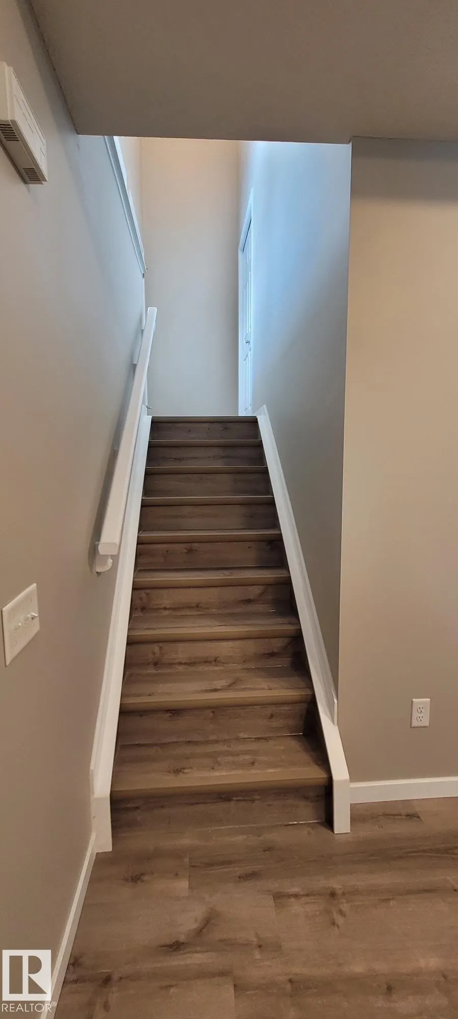 196, 142 Selkirk Place