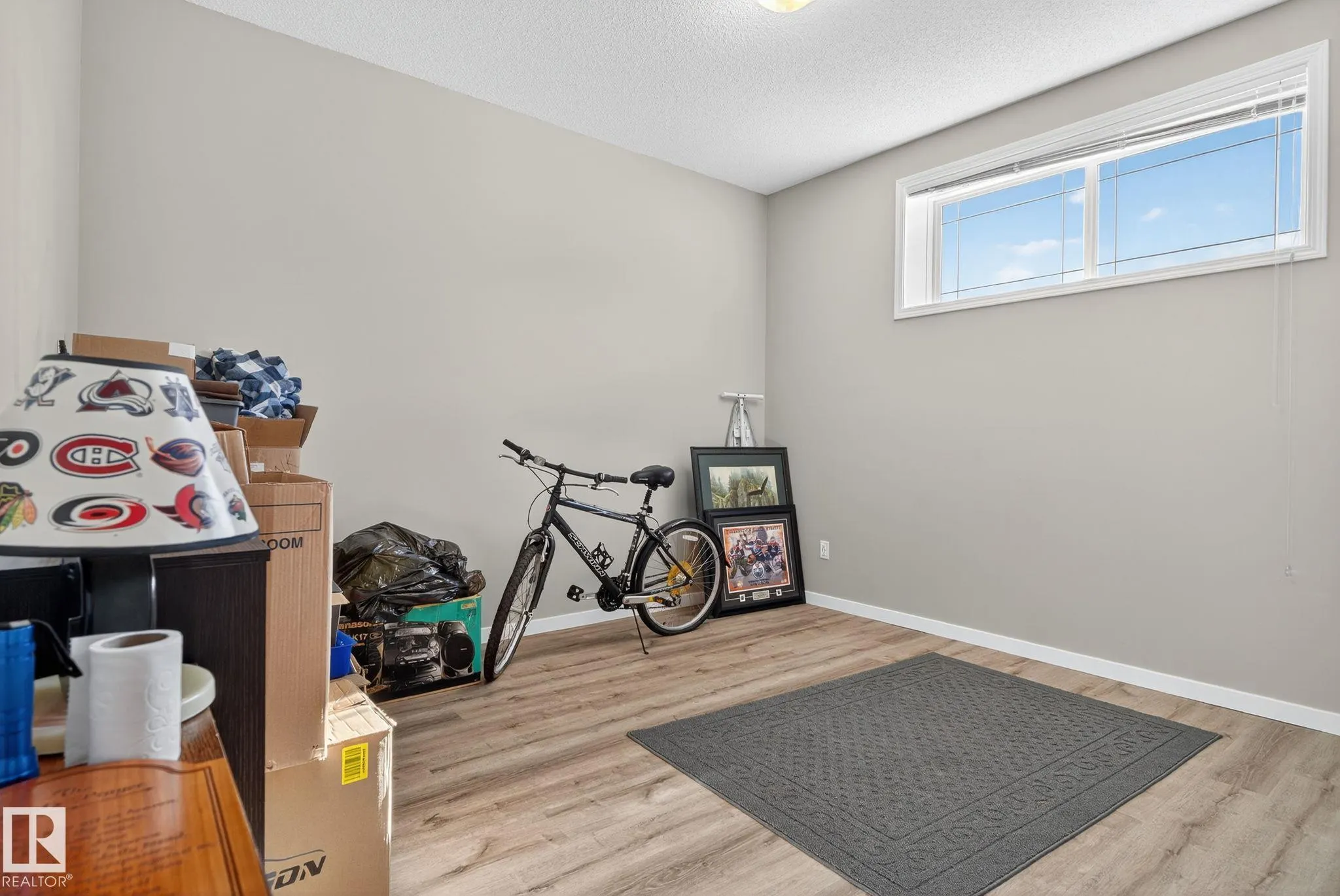 196, 142 Selkirk Place