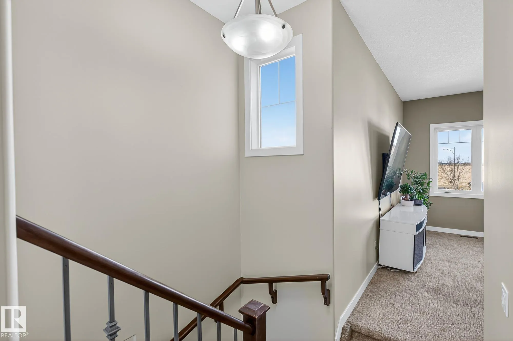 22 Shorewood Cr