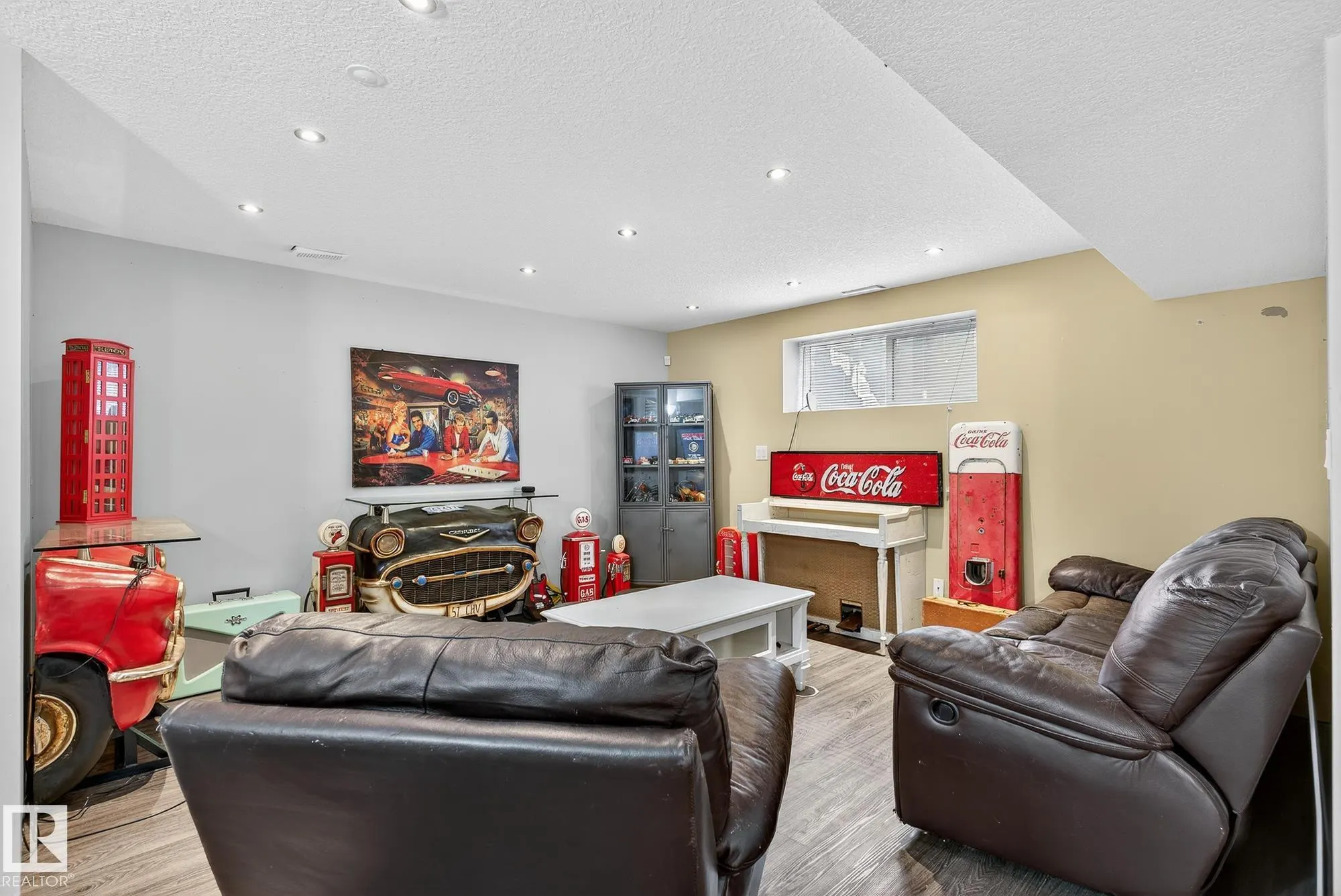 22 Shorewood Cr
