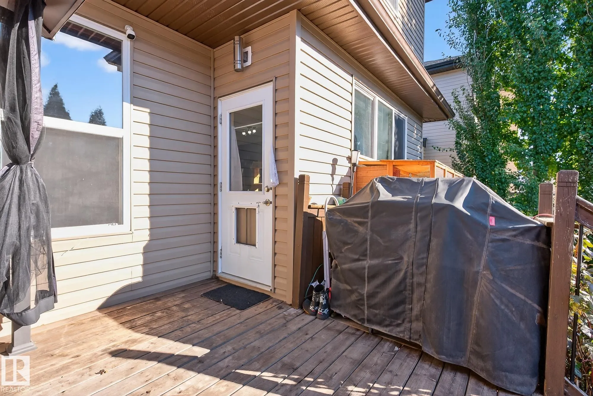 22 Shorewood Cr